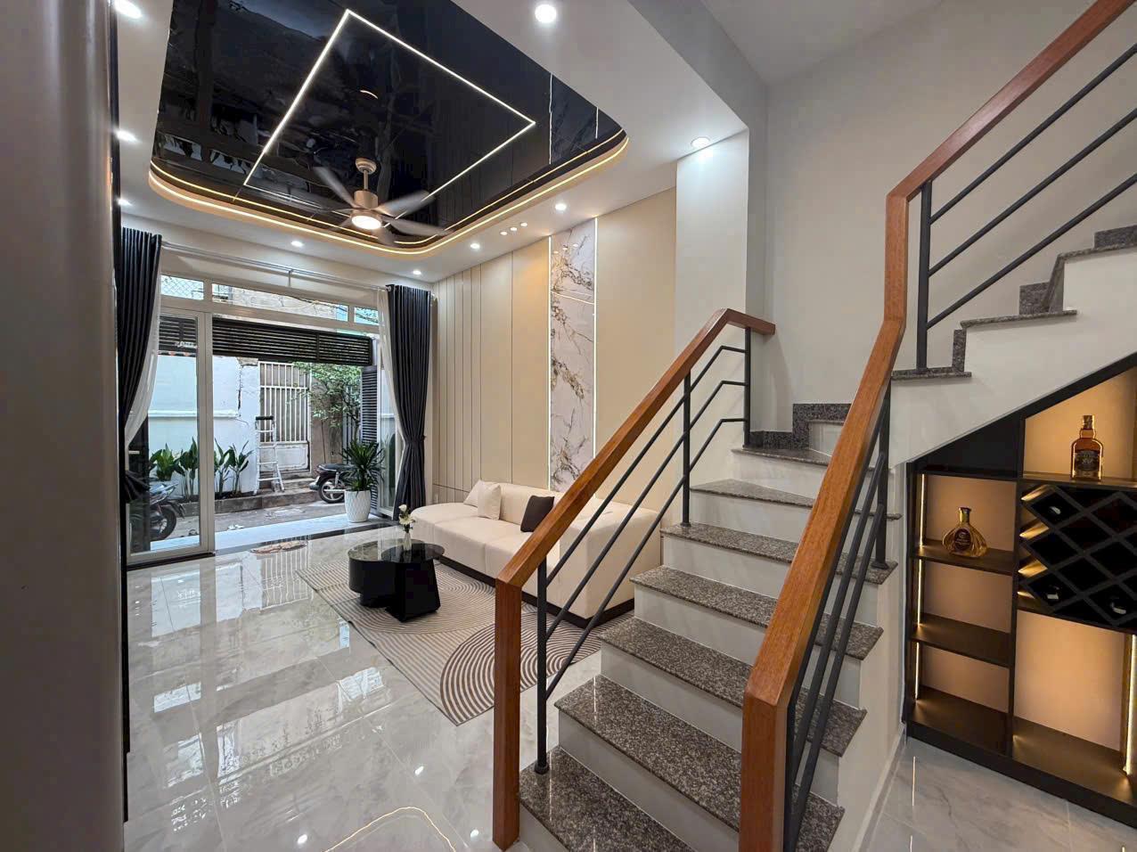 --Bán nhà mặt tiền Hồng Lạc, phường 10, Tân Bình; (4*15) 3 tầng - 9,5 tỷ - Ảnh 1