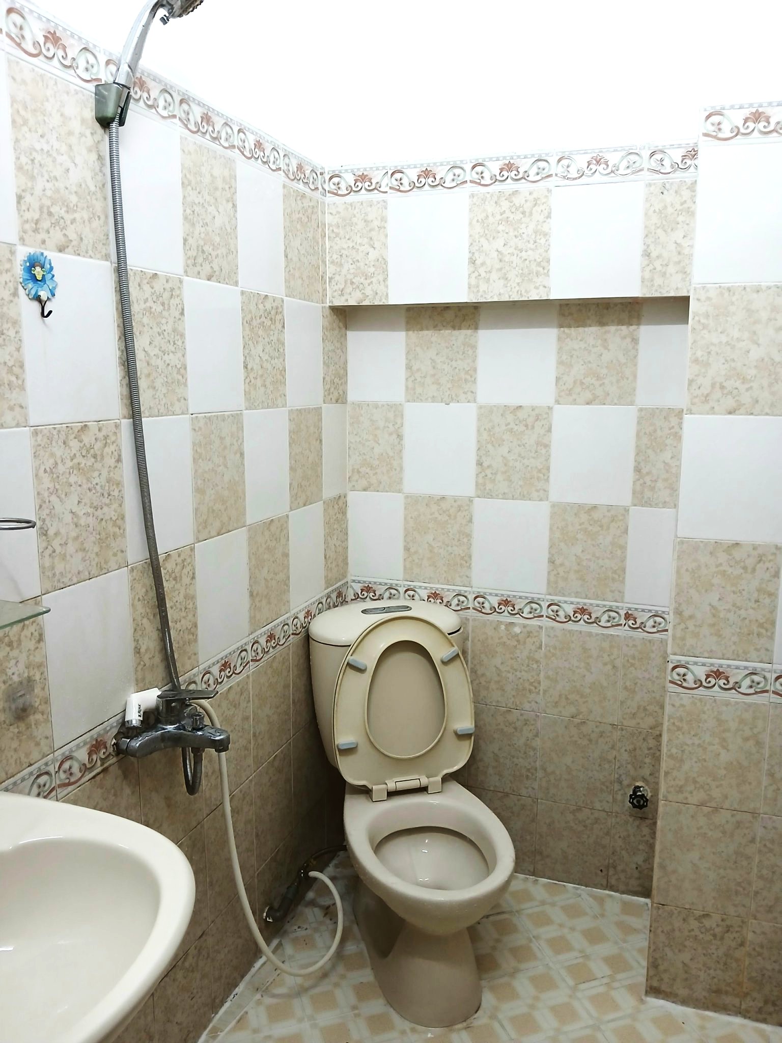 Bán nhà hẻm 43 Cộng Hòa, Phường 4, 4.2x12m, 4 tầng, 46.2m2, 9.5 tỷ TL - Ảnh 2