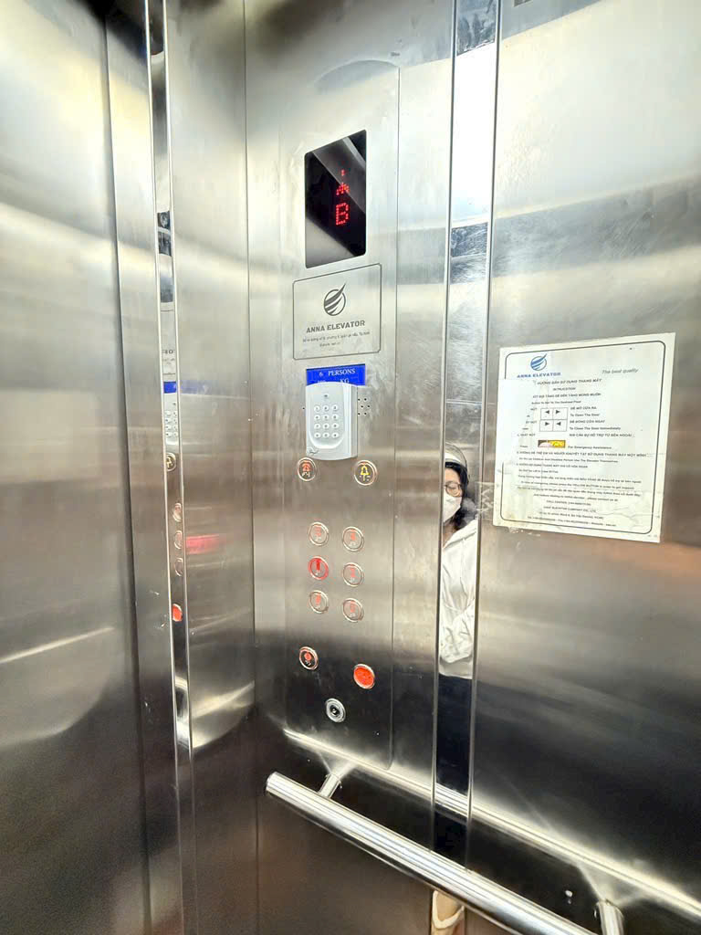 Bán tòa nhà mặt tiền 1 hầm 1 lửng 4 lầu 6x20m giá 15,5 tỷ Đường 10m Song Hành - Ảnh 1