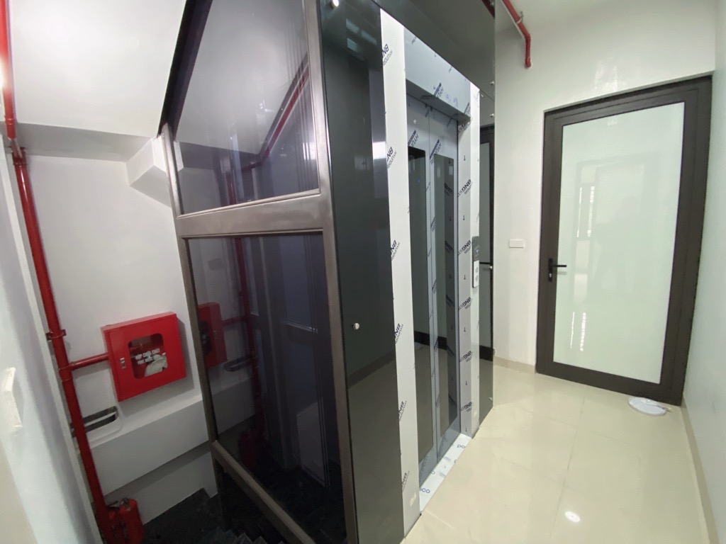 TOÀ CCMN - Ô TÔ ĐỖ CỬA KINH DOANH NGÕ THÔNG - 5 TẦNG THANG MÁY - PCCC ĐẦY ĐỦ - 53M2 - HƠN 15 TỶ - Ảnh chính