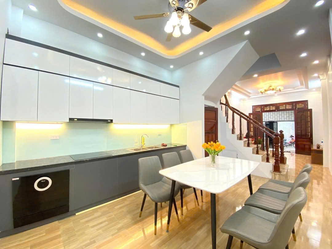 BÁN NHÀ TRUNG KÍNH – LÔ GÓC 2 MẶT THOÁNG – 30m² x 5T, chỉ 8.6 tỷ (TL) - Ảnh chính