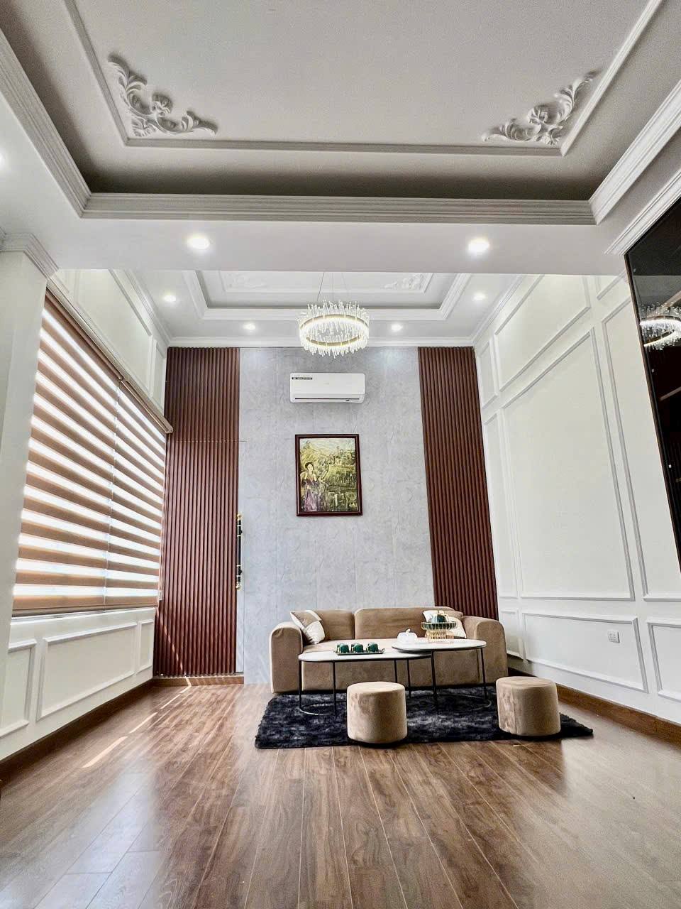 BÁN NHÀ PHỐ NGUYỄN VĂN HUYÊN - 50M² x 7T THANG MÁY - GARA Ô TÔ - KINH DOANH - GIÁ 19.5 TỶ - Ảnh 2
