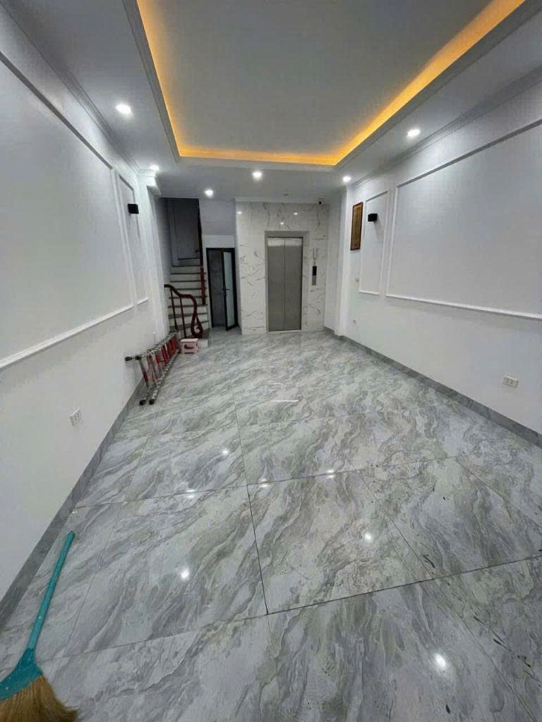 Cho thuê nhà mặt ngõ -THANG MÁY - Ô TÔ Cù Chính Lan, Thanh Xuân 40m x 6T giá 25 triệu - Ảnh 2