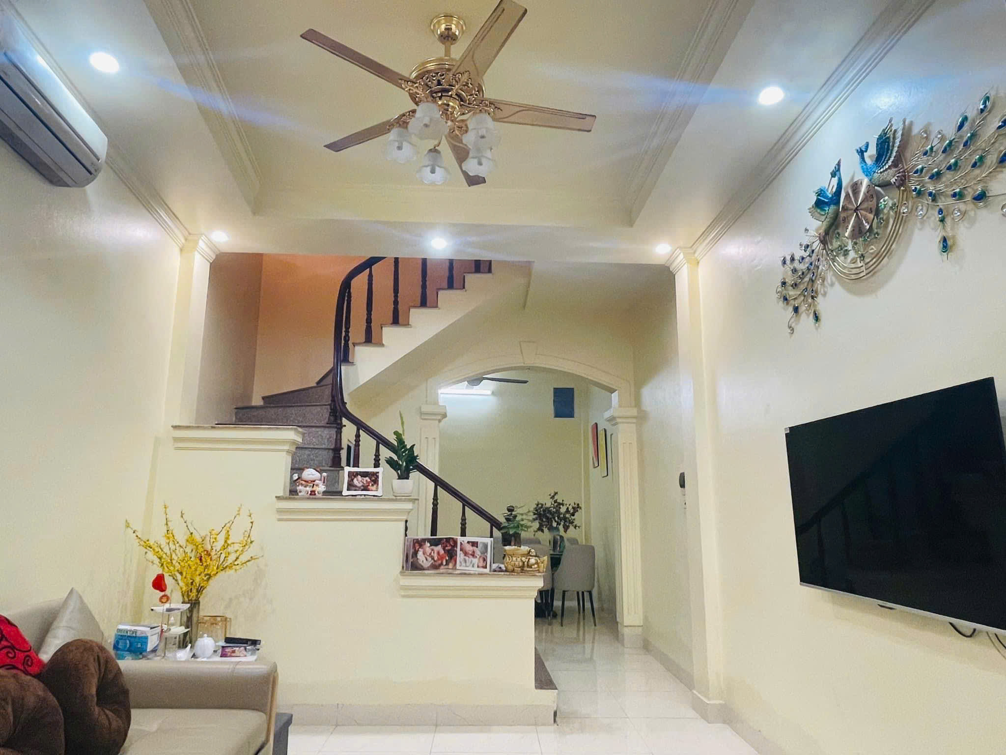 BÁN NHÀ NGỌC THUỴ, GIÁ CHỈ 6.18 TỶ - NHÀ XÂY KIÊN CỐ, THIẾT KẾ HIỆN ĐẠI, ĐỦ CÔNG NĂNG. - Ảnh chính
