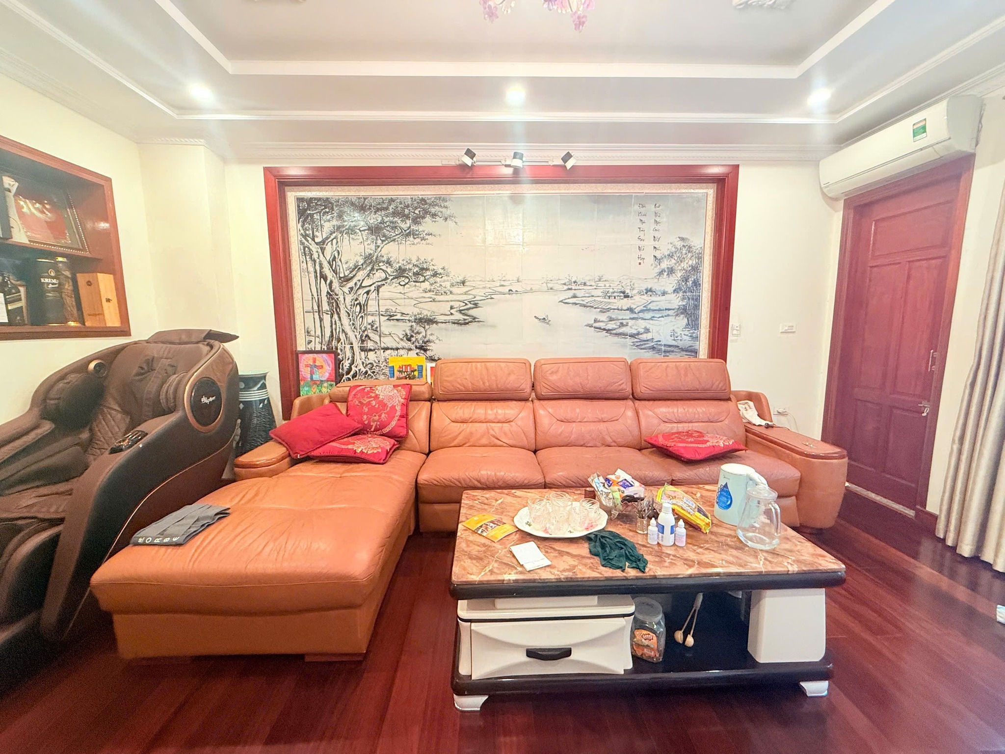 Bán nhà phố Nghĩa Đô 61m2, 5 tầng cực đẹp, mặt tiền 4.4m ô tô thoải mái giá nhỉnh 27 tỷ - Ảnh 1