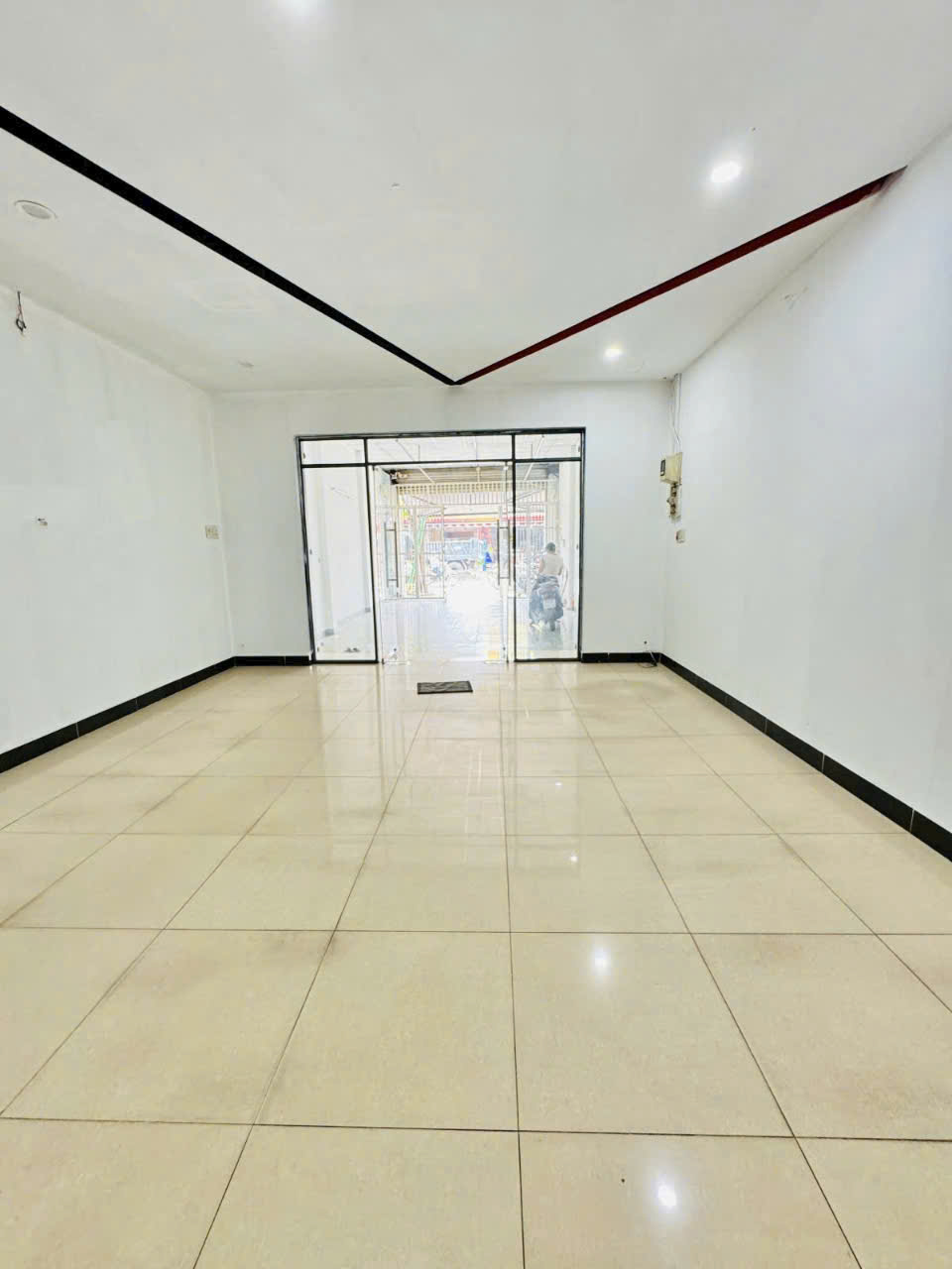 NHÀ MẶT TIỀN DƯƠNG THỊ MƯỜI (5X30), GẦN BV QUẬN 12 2 TẤM GIÁ SIÊU HỜI - Ảnh 2