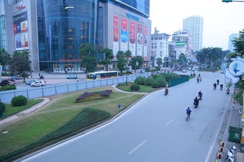 Hiếm! Nhà mặt phố Nguyễn Chí Thanh 40m², mặt tiền 4,5m, ô tô, kinh doanh 15 tỷ - Ảnh 1