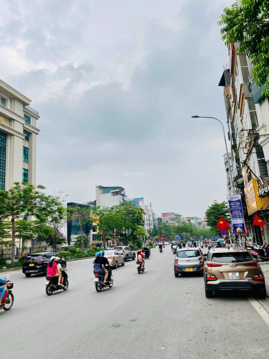 Hiếm! Nhà mặt phố Nguyễn Chí Thanh 40m², mặt tiền 4,5m, ô tô, kinh doanh 15 tỷ - Ảnh 2