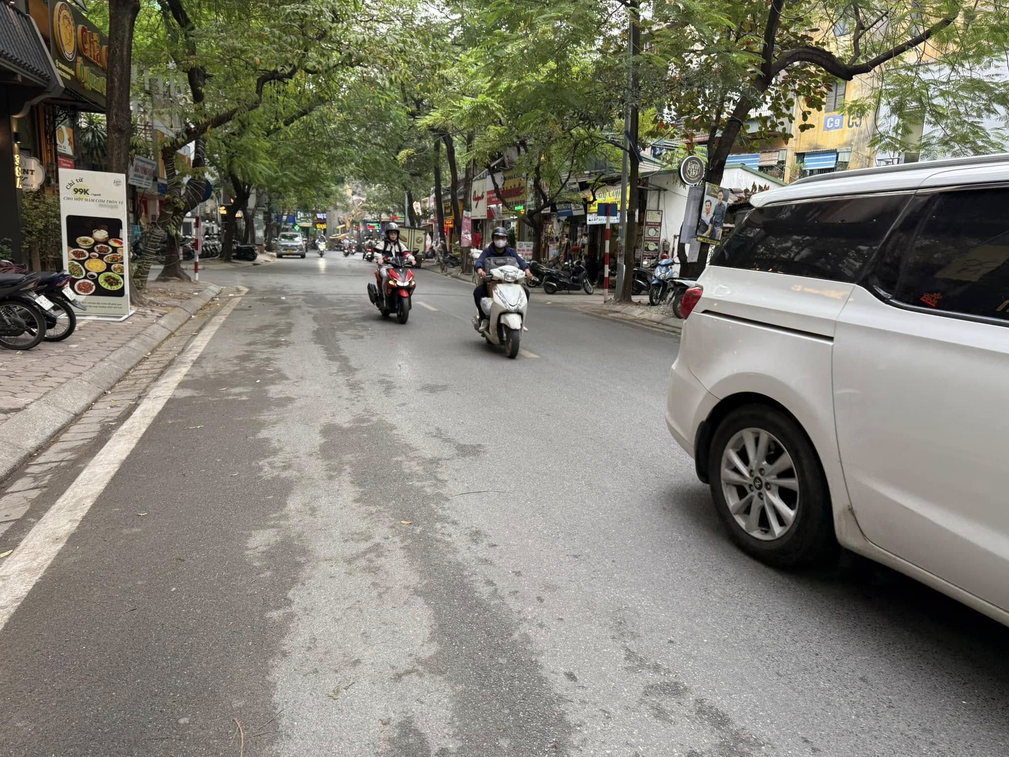 Bán nhà phân lô phố Nguyên Hồng - Đống Đa, 36m2 oto tránh - kinh doanh giá 16,3 tỷ - Ảnh chính