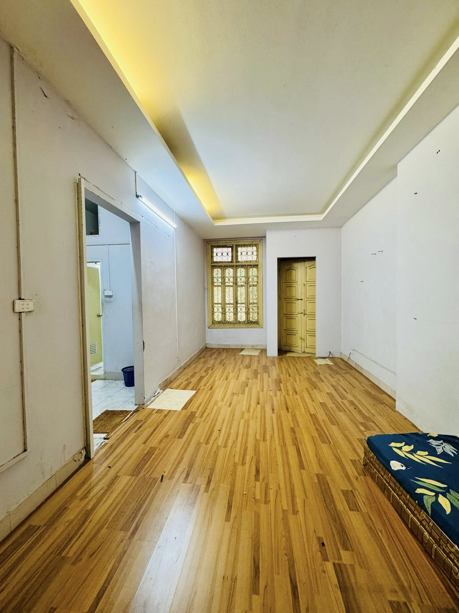 Bán nhà phân lô phố Nguyên Hồng - Đống Đa, 36m2 oto tránh - kinh doanh giá 16,3 tỷ - Ảnh 2