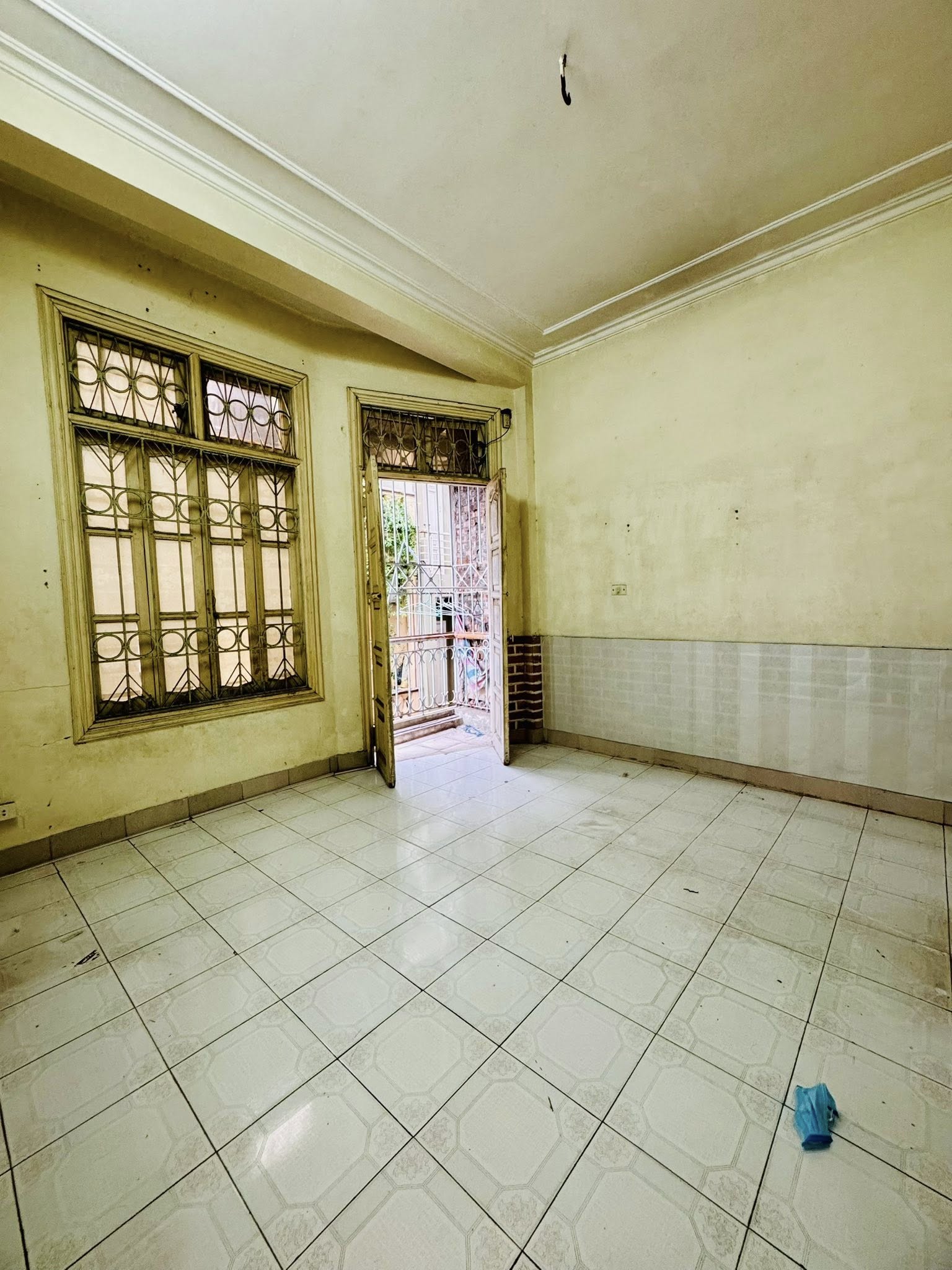 Bán nhà phân lô phố Nguyên Hồng - Đống Đa, 36m2 oto tránh - kinh doanh giá 16,3 tỷ - Ảnh 4