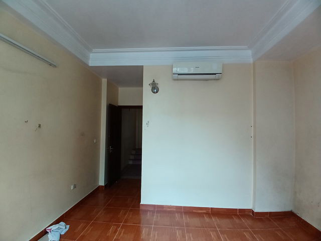 Nhà hiếm Phú Diễn, 30m, 4 tầng, lô góc, đường oto tránh, 3 bước chân ra hồ Phú Diễn - Ảnh 1