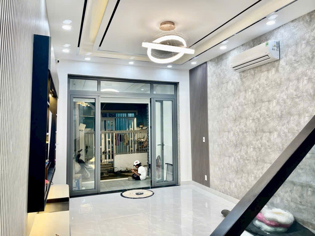 Nhà mới 62m2 - 4PN - 4 tầng - giá 7.75 tỷ - Hẻm Chuyên Dùng Chính, Q7 - Ảnh chính