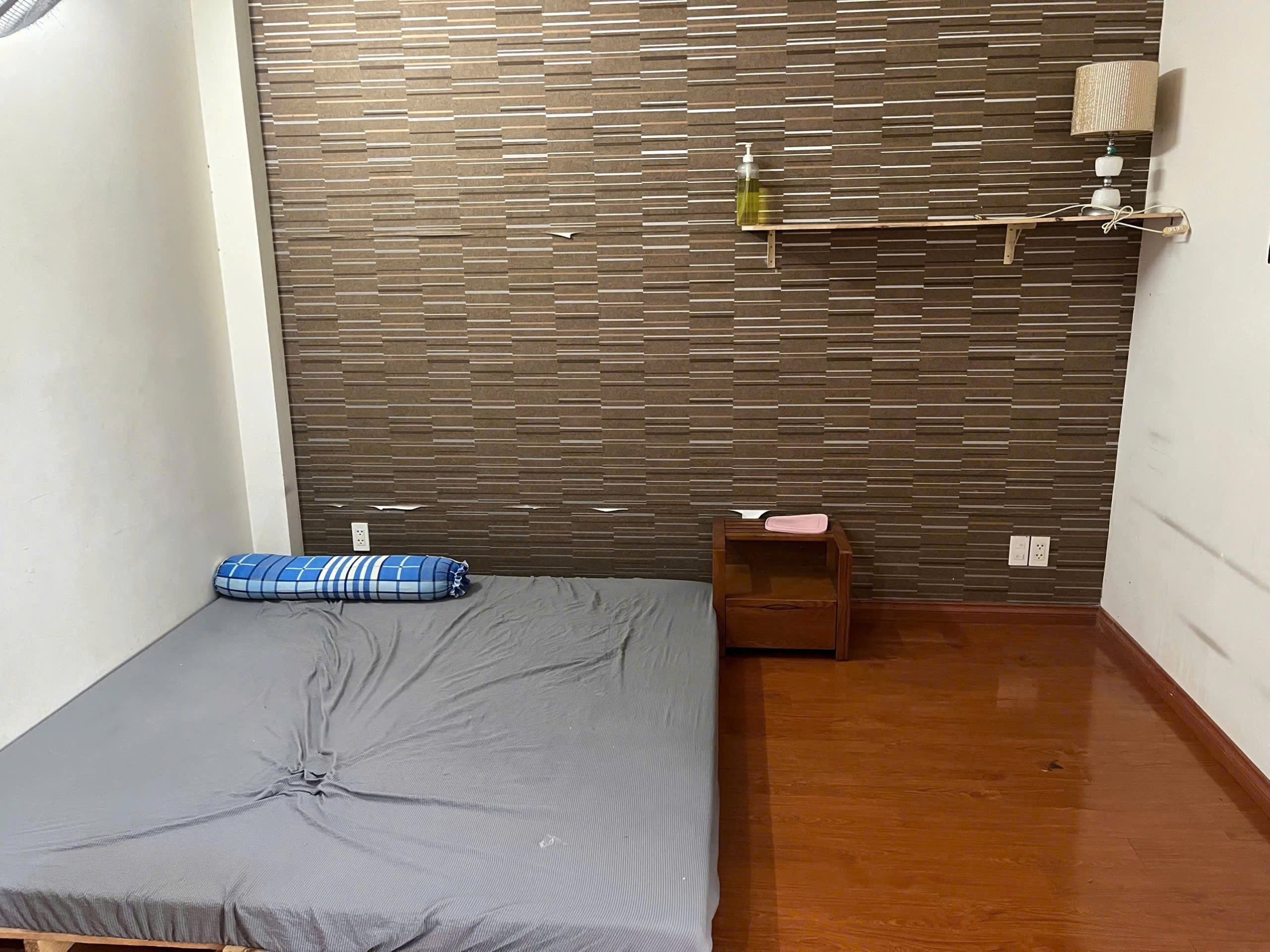 CHO THUÊ PHÒNG NỘI THẤT CƠ BẢN KDC KIM SƠN - QUẬN 7 - TP HỒ CHÍ MINH - Ảnh chính