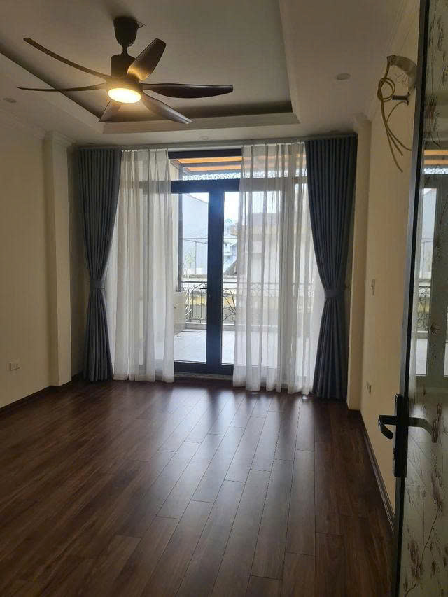 NHÀ MỚI MẶT NGÕ THÔNG Ô TÔ QUA Phố Nguyễn Văn Cừ Cừ 72m2,4 tầng 13.5 tỷ Long Biên. - Ảnh 1
