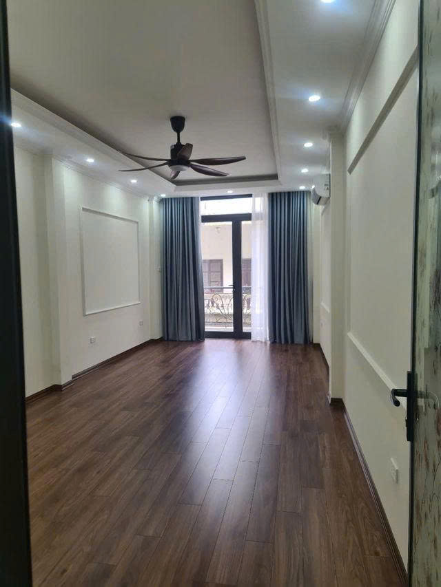NHÀ MỚI MẶT NGÕ THÔNG Ô TÔ QUA Phố Nguyễn Văn Cừ Cừ 72m2,4 tầng 13.5 tỷ Long Biên. - Ảnh chính