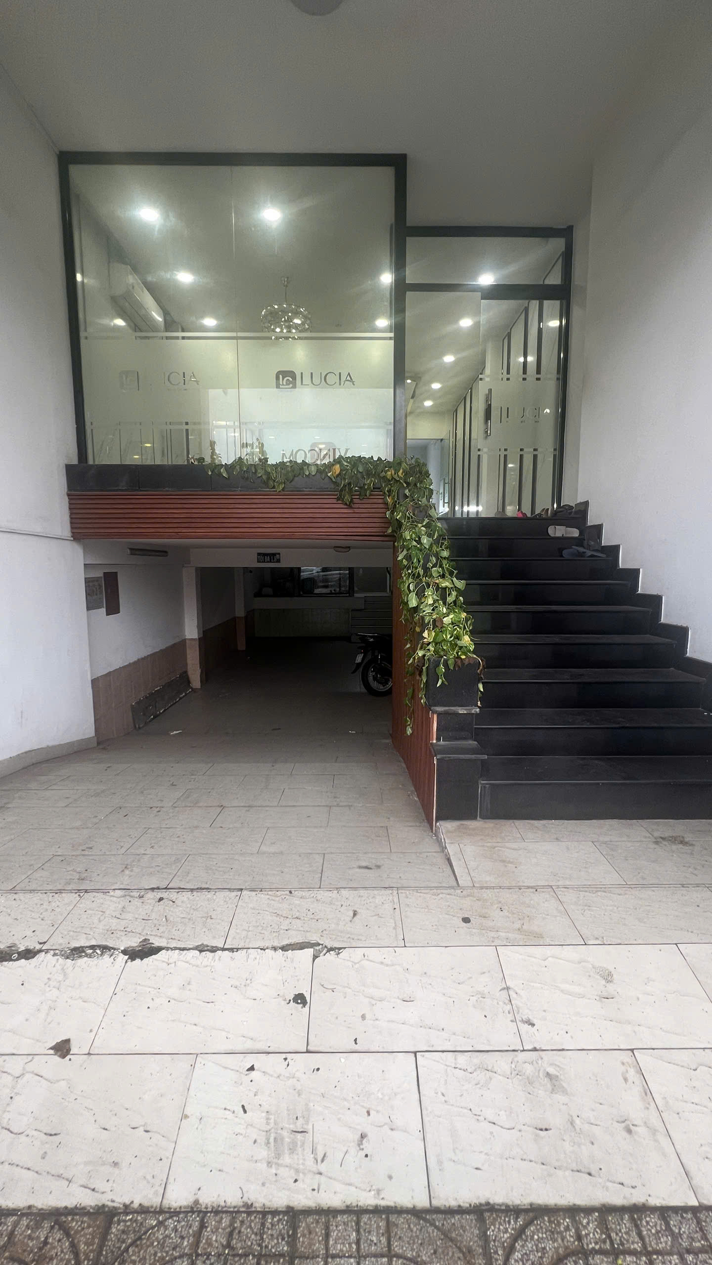 CHO THUÊ NHÀ MẶT TIỀN 102 CỘNG HÒA – ĐỐI DIỆN VINCOM TÂN BÌNH – CÓ HẦM - Ảnh 2