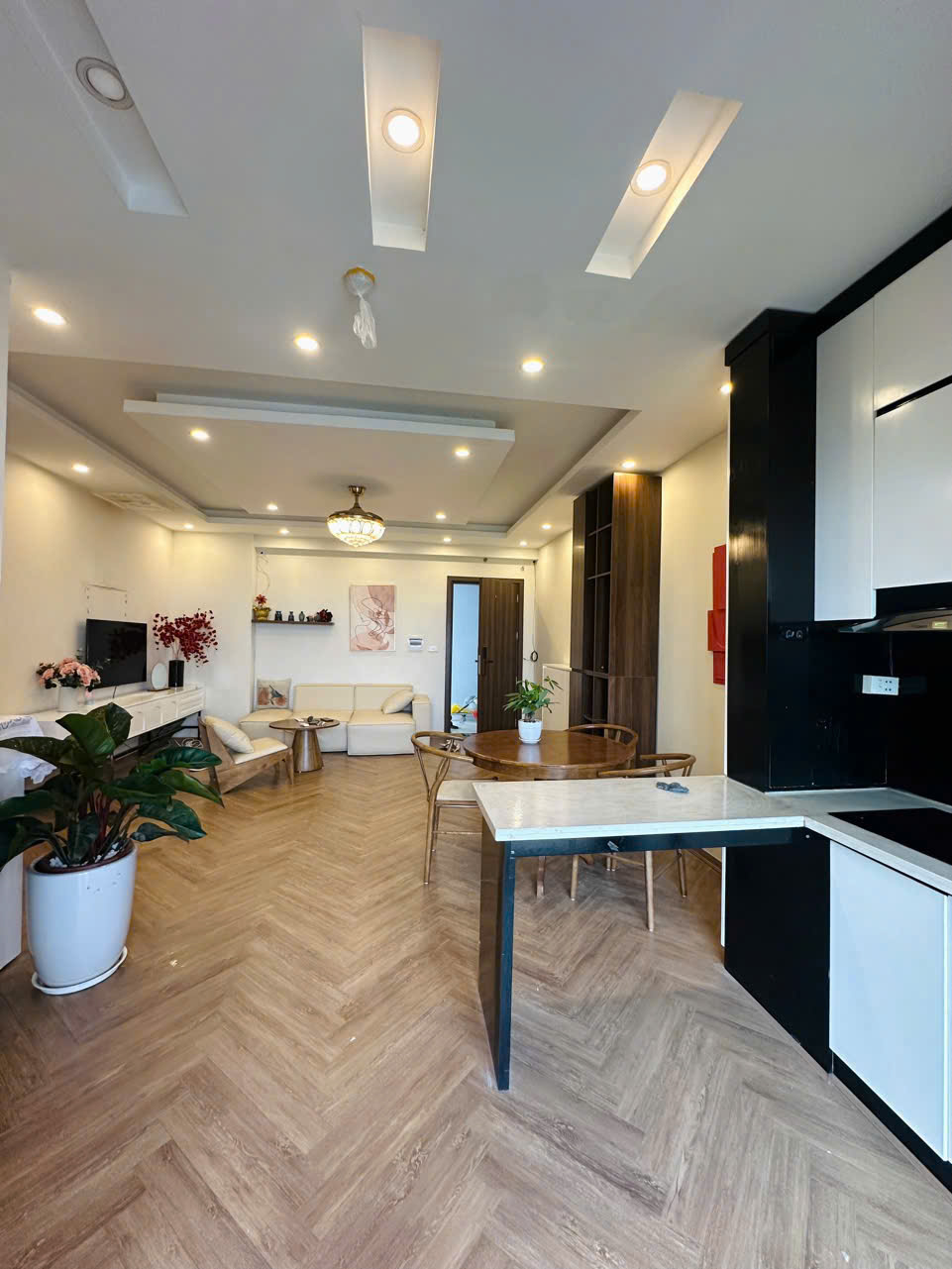 Chỉ hơn 2,7 tỷ có ngay căn góc 76m2 BC Đông Nam - Ảnh chính