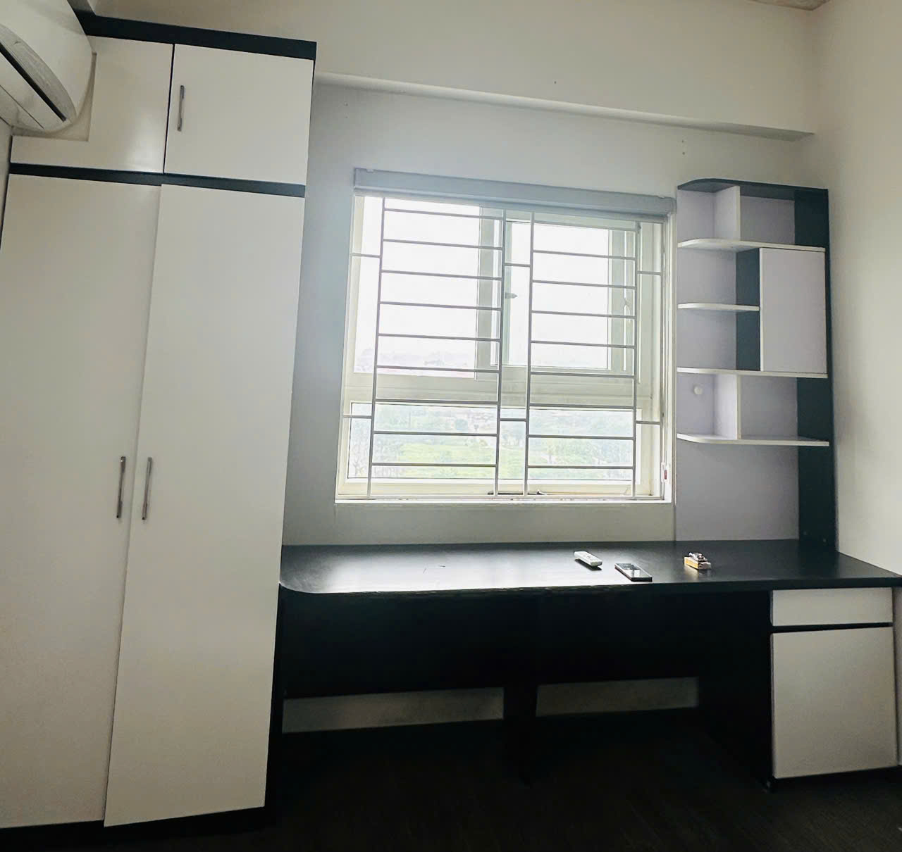 Chỉ hơn 2,7 tỷ có ngay căn góc 76m2 BC Đông Nam - Ảnh 1