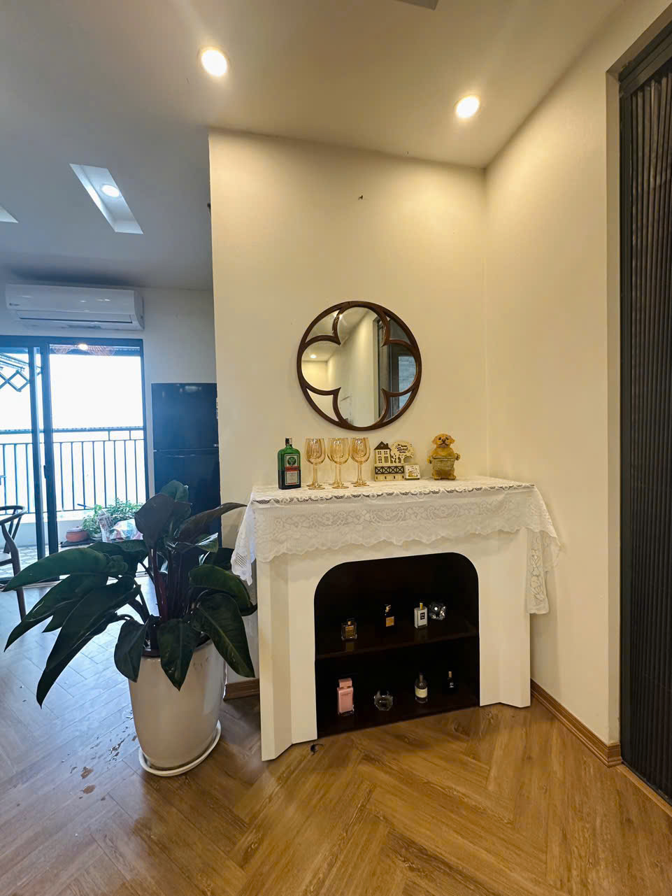 Chỉ hơn 2,7 tỷ có ngay căn góc 76m2 BC Đông Nam - Ảnh 2