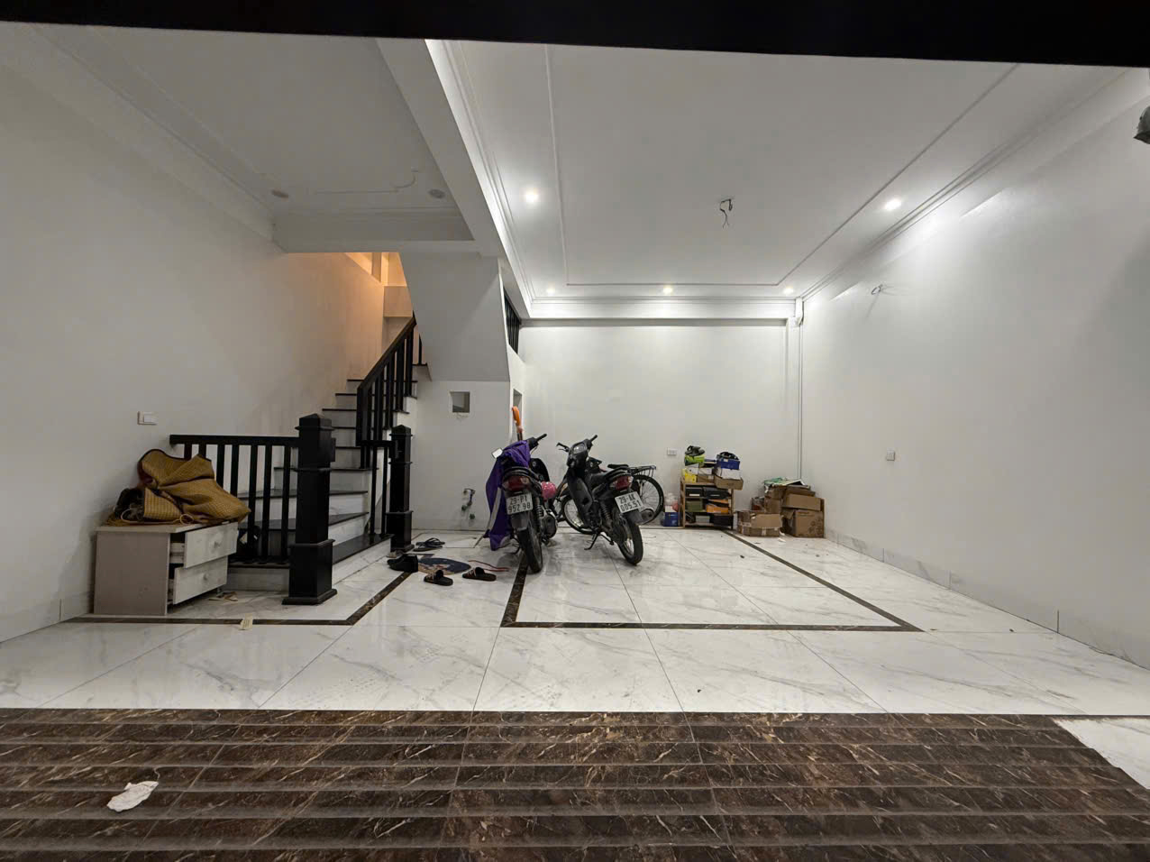Bán gấp nhà dân xây tại Thị Trấn Phùng, 32m, xây 4 tầng 3,65 tỷ, ô tô ngủ trong nhà - Ảnh 1