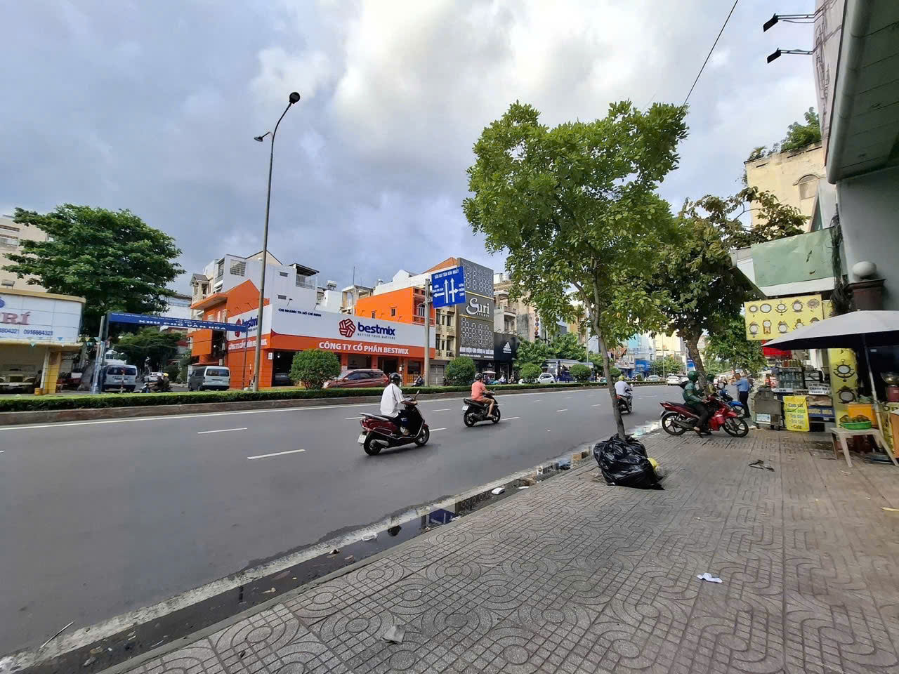 Bán nhà Mặt tiền Cộng Hòa, phường 13, Tân Bình,gần Etown, 7.3x23m, Cấp 4, 45 tỷ. - Ảnh 1