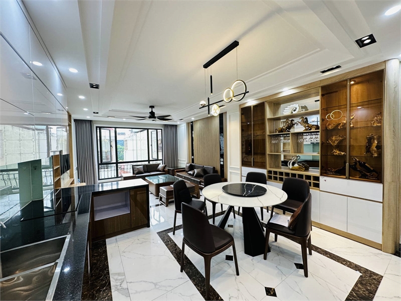Bán Nhà 6 Tầng Thang Máy – Ngõ 106 Hoàng Quốc Việt – 50m², MT 4.5m – Ô Tô Tránh – Chỉ 25.8 Tỷ! - Ảnh 1