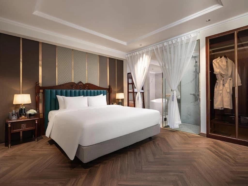 BÁN TÒA KHÁCH SẠN PHỐ TRẦN DUY HƯNG - 140M² - MT 8.5M - CÓ HẦM - DÒNG TIỀN 200TR/TH - 61 TỶ - Ảnh 3