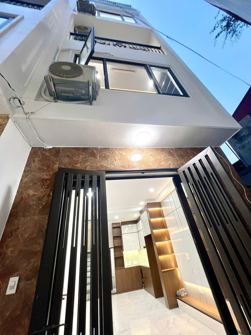 Ô tô đỗ cửa,nhà mới 5T full nội thất xịn,30m ra mặt phố Đống Đa,31m2, 6 tỷ x,sổ đẹp - Ảnh chính