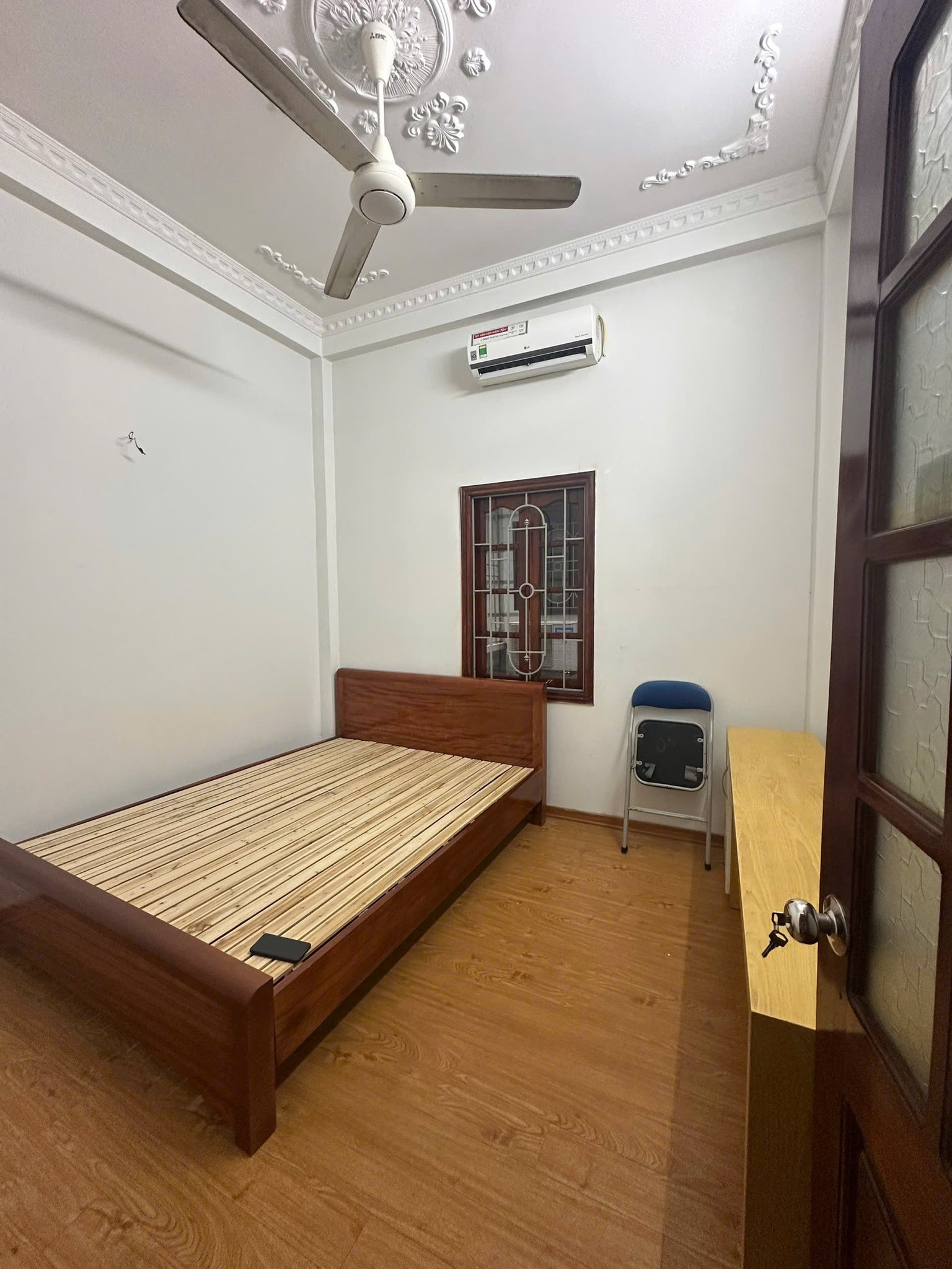 Bán nhà lô góc ngõ Xuân Thuỷ, giá 13.6 tỷ, gần 42m2x4T, mới đẹp, KD được - Ảnh 2