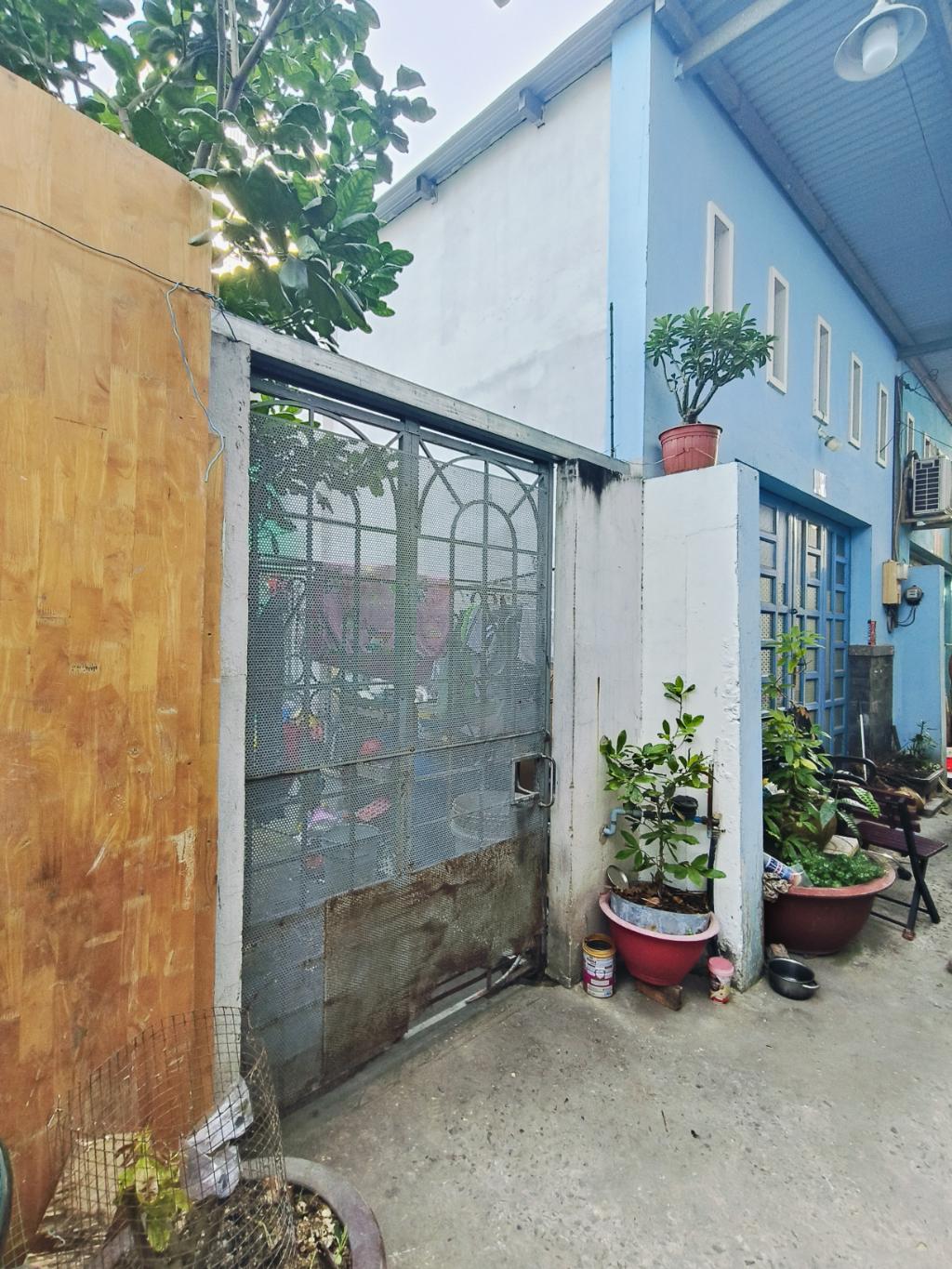 SIÊU HOT! CẦN BÁN RẤT GẤP MẶT TIỀN HẺM NGAY KDC GIA HÒA DT180M2(12 X 15M) 3PN CHỈ 6 TỶ - Ảnh 2