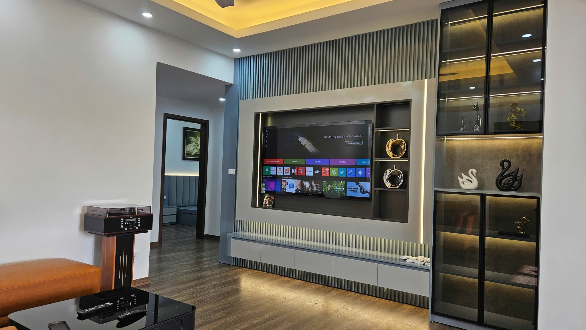 Căn hộ KĐT Mỹ Đình 2 căn góc 103m² full nội thất đẹp giá nhỉnh 6 tỷ - Ảnh chính