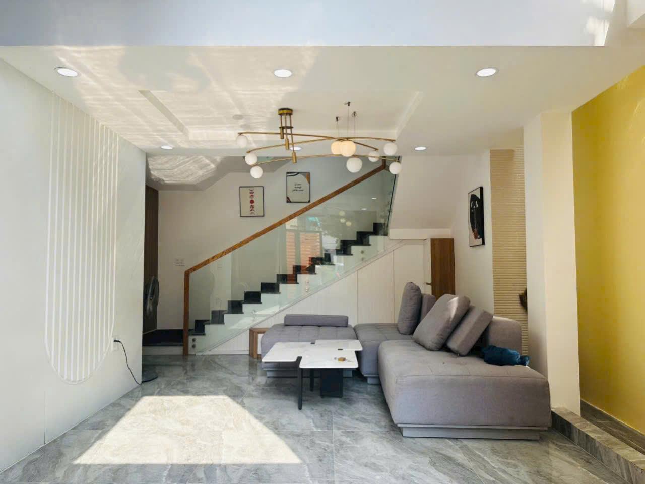 --Bán nhà đường Hồng Lạc, phường 11, Tân Bình; (5x19) chỉ hơn 8 tỷ - Ảnh chính