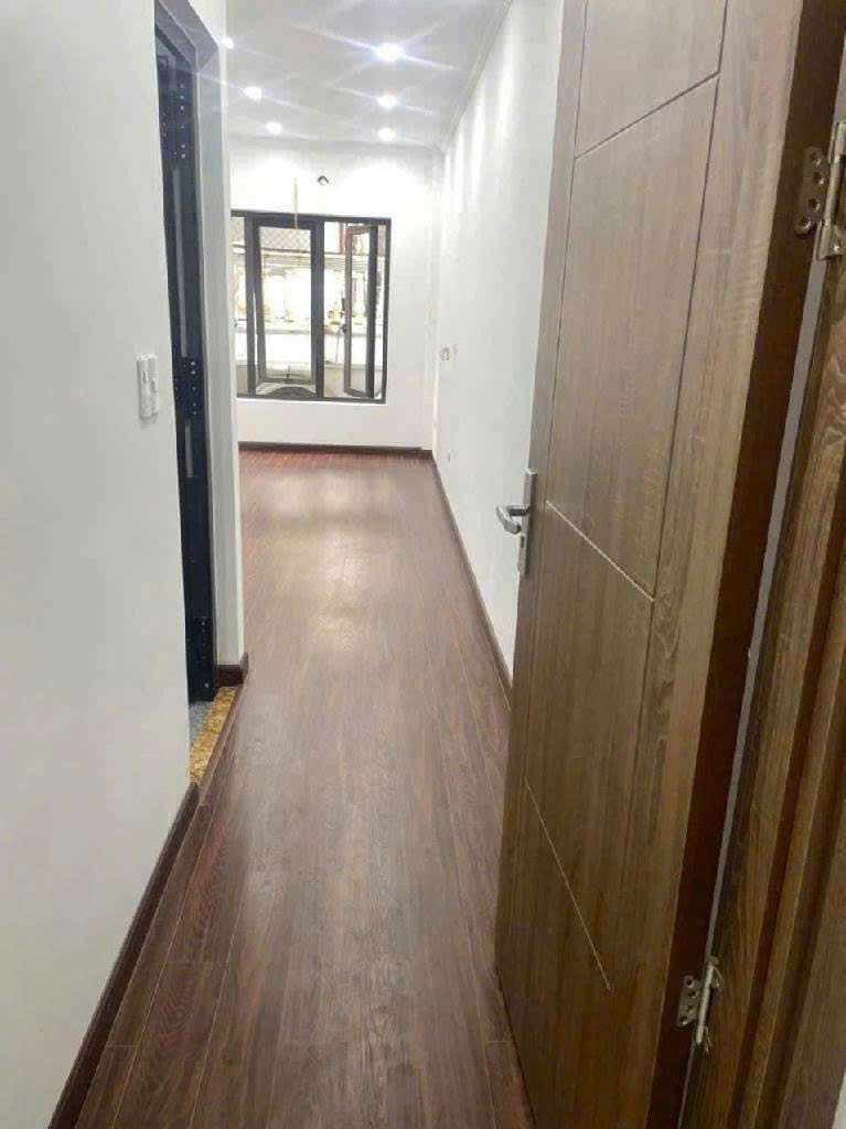 Bán nhà Đội Cấn mới koong, 6 tầng thang máy, cách ô tô tránh vài bước chân - Ảnh 4