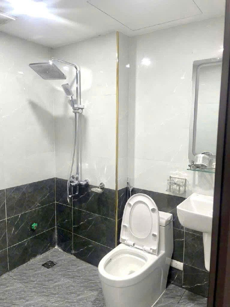 Bán nhà Đội Cấn mới koong, 6 tầng thang máy, cách ô tô tránh vài bước chân - Ảnh 5