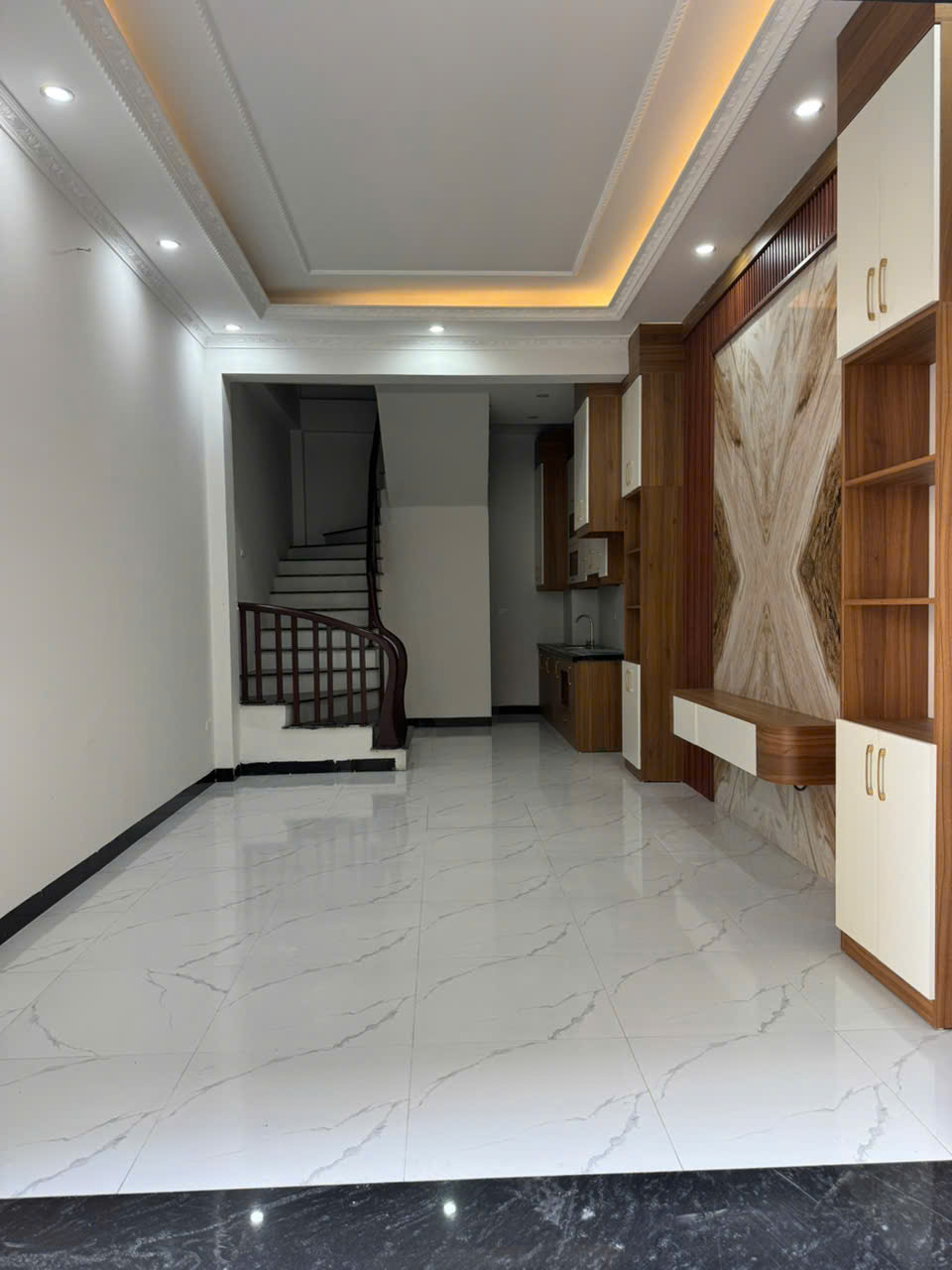 BÁN NHÀ MẬU LƯƠNG – GẦN KHU ĐÔ THỊ XA LA – XÂY MỚI 4.5 TẦNG – GIÁ CHỈ 5 TỶ 15 (CÓ THƯƠNG LƯỢNG) - Ảnh 1
