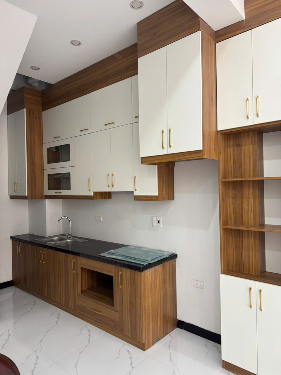 BÁN NHÀ MẬU LƯƠNG – GẦN KHU ĐÔ THỊ XA LA – XÂY MỚI 4.5 TẦNG – GIÁ CHỈ 5 TỶ 15 (CÓ THƯƠNG LƯỢNG) - Ảnh 2