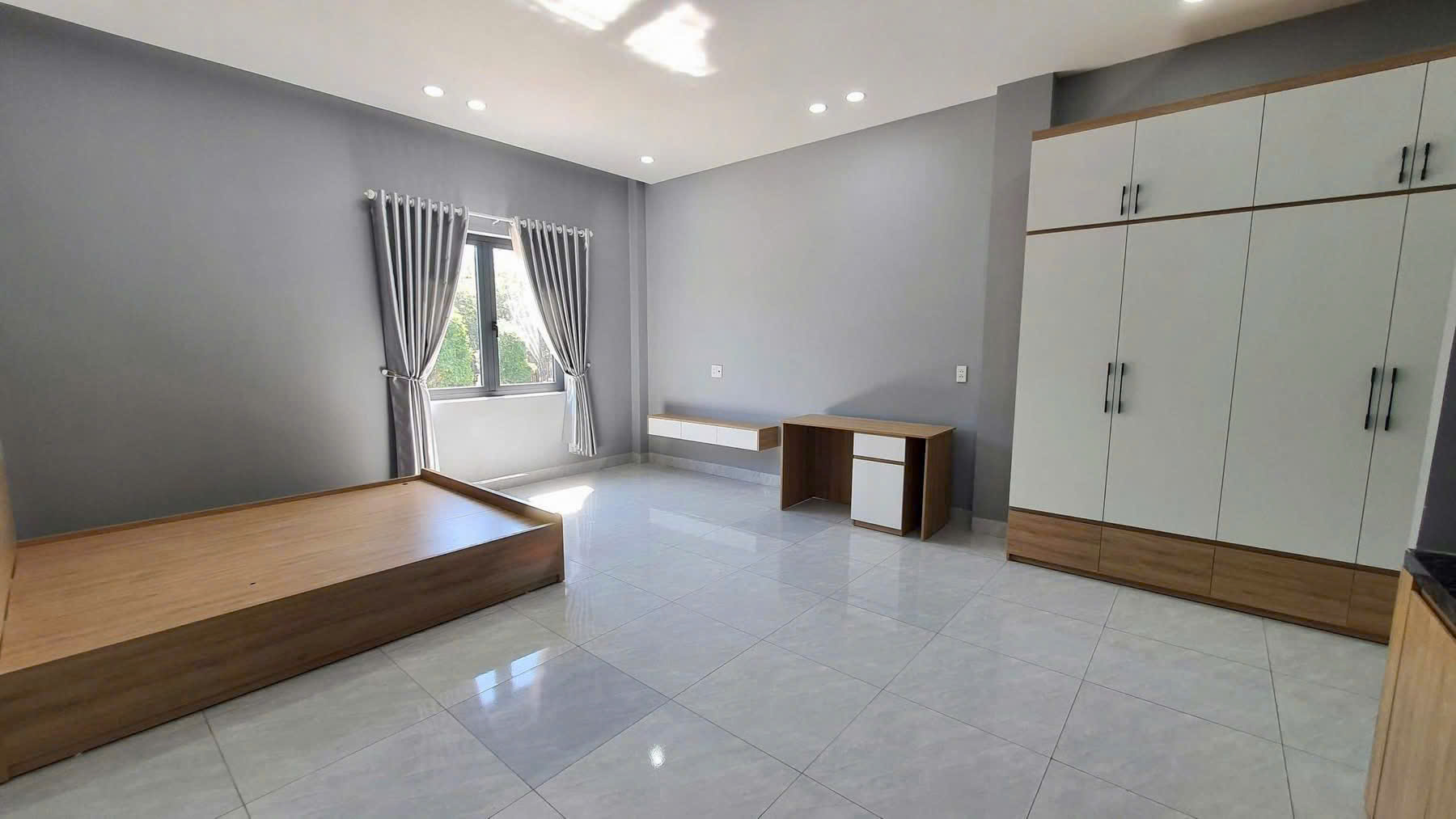 Nhà 3 tầng (có 5 căn hộ mini) trong KĐT Ân Phú - đối diện công viên - Ảnh chính