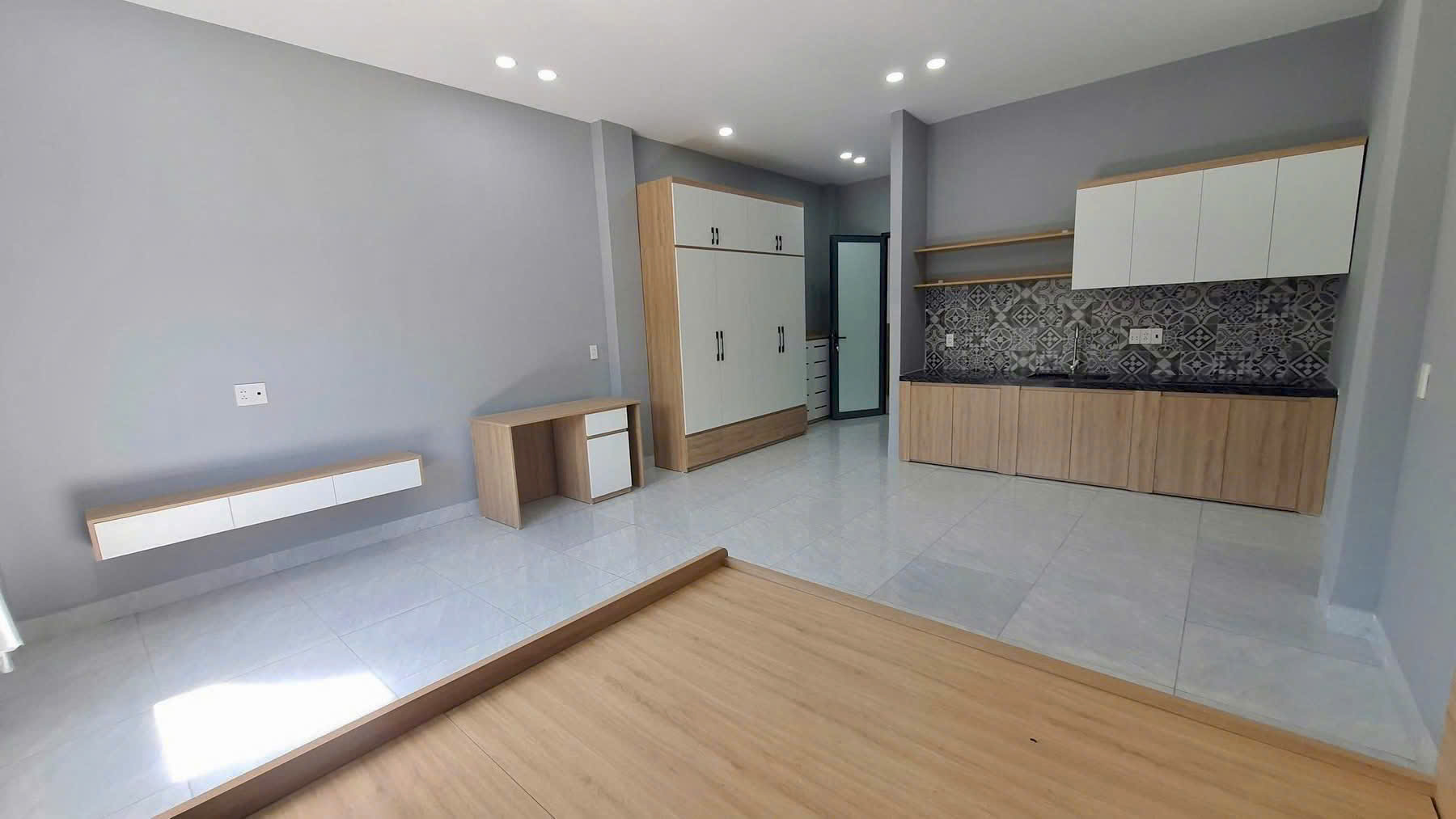Nhà 3 tầng (có 5 căn hộ mini) trong KĐT Ân Phú - đối diện công viên - Ảnh 2