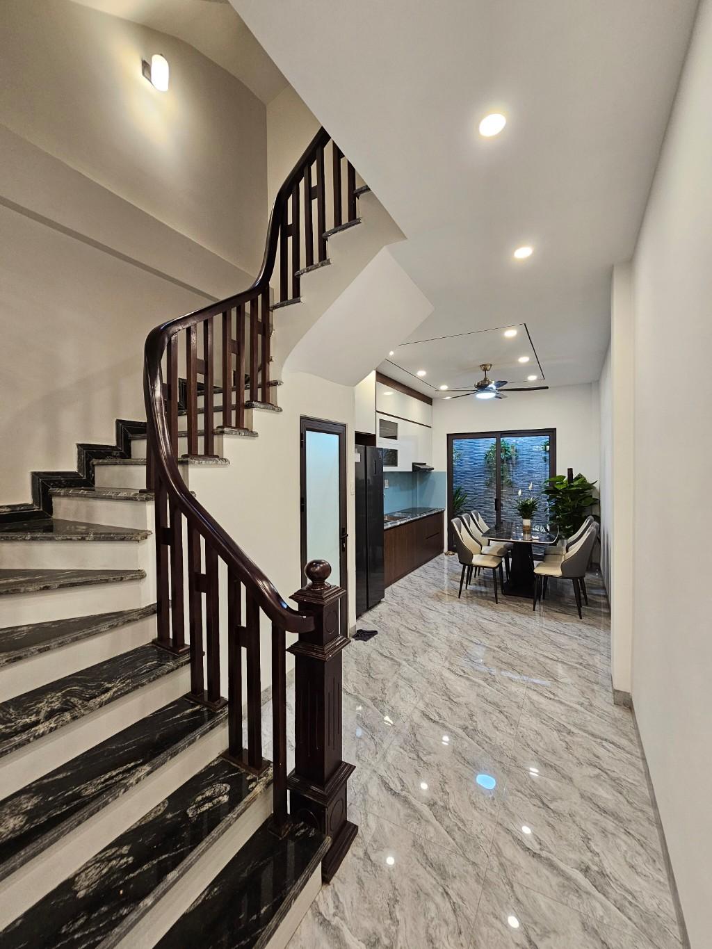NHÀ MỚI TOANH , 2 MẶT THOÁNG,  CÁCH MỘT NHÀ RA MẶT PHỐ VŨ XUÂN THIỀU.  ĐẦY ĐỦNỘI THẤT SANG XỊN,  GIÁ - Ảnh 2