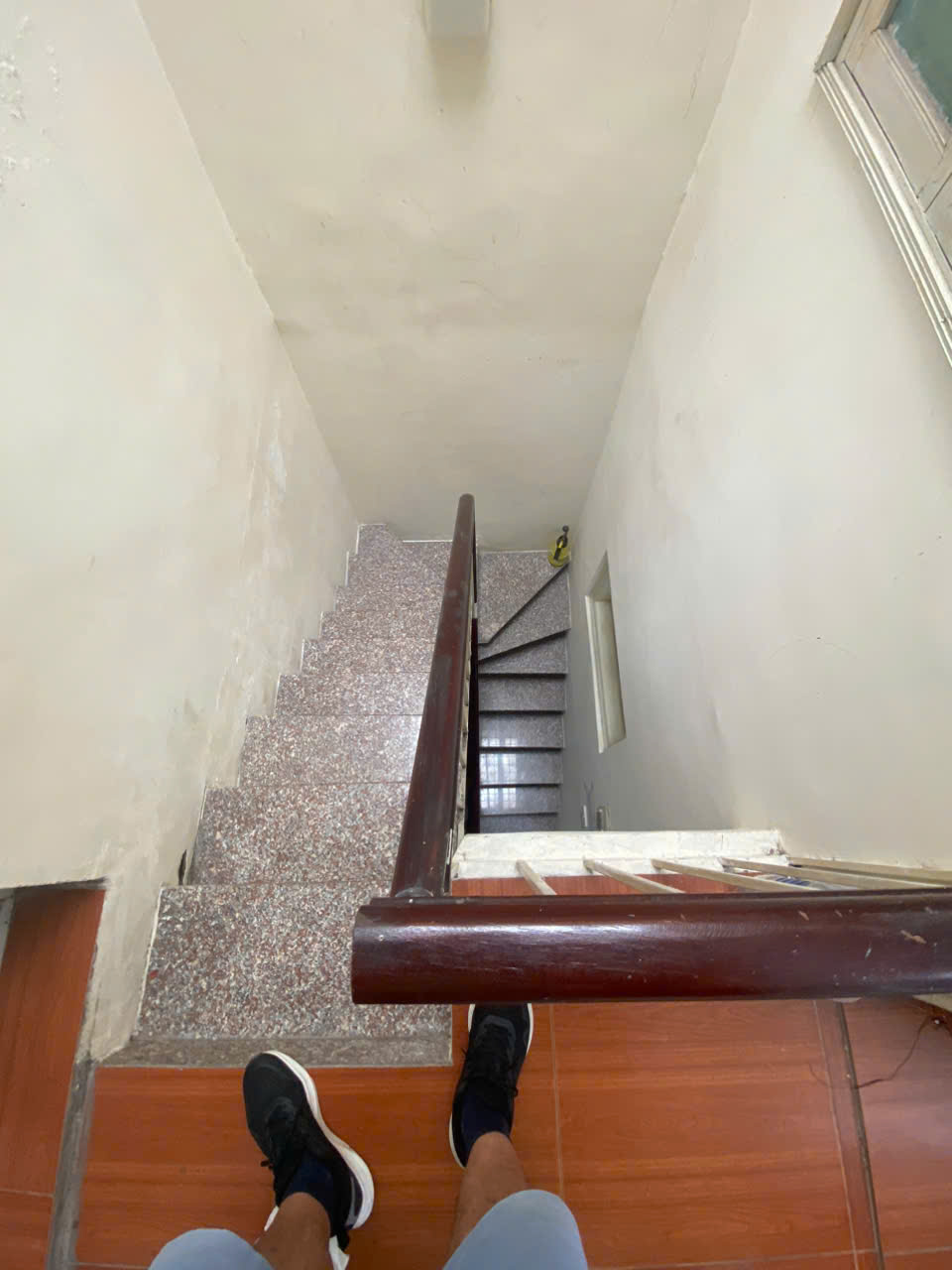 Cho thuê nhà 4 tầng tại ngõ 84 Ngọc Khánh, Ba Đình. Nhà rộng, ngõ nông ô tô đỗ cửa. Chỉ 12tr - Ảnh 4
