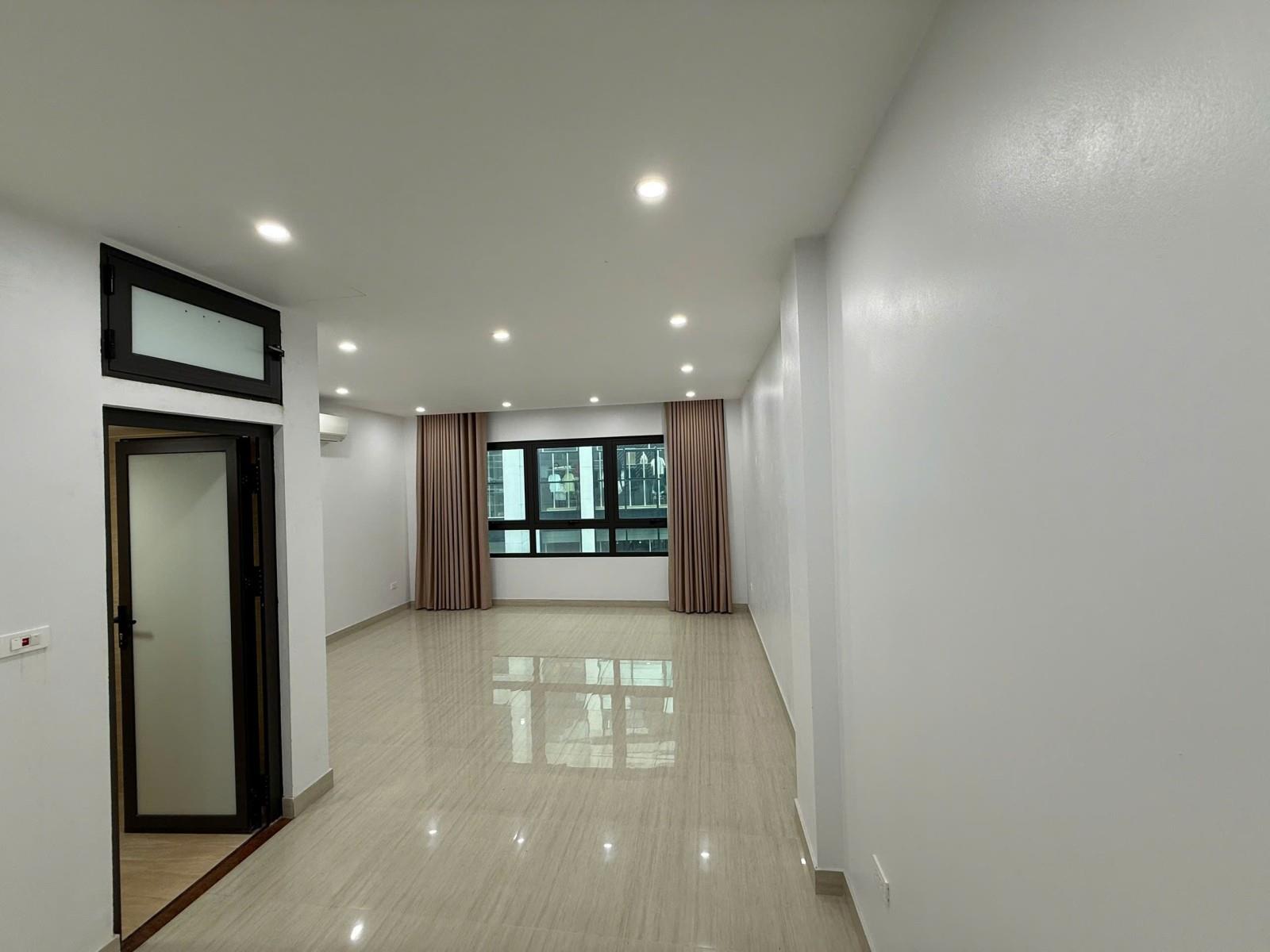 SIÊU PHẨM CẦU GIẤY, 8T, TM, 2 THOÁNG, Ô TÔ,KD VP, Ở SƯỚNG, TẶNG NỘI THẤT, Ở NGAY, GIÁ 24.99 tỷ - Ảnh 4