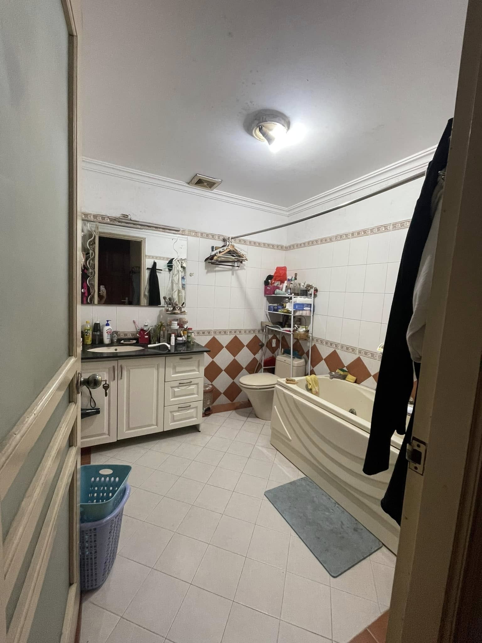 Bán nhà mặt phố Nguyễn Du, 240m2, 4 tầng, mặt tiền 6.5m, 166 tỷ, kinh doanh đỉnh - Ảnh 3