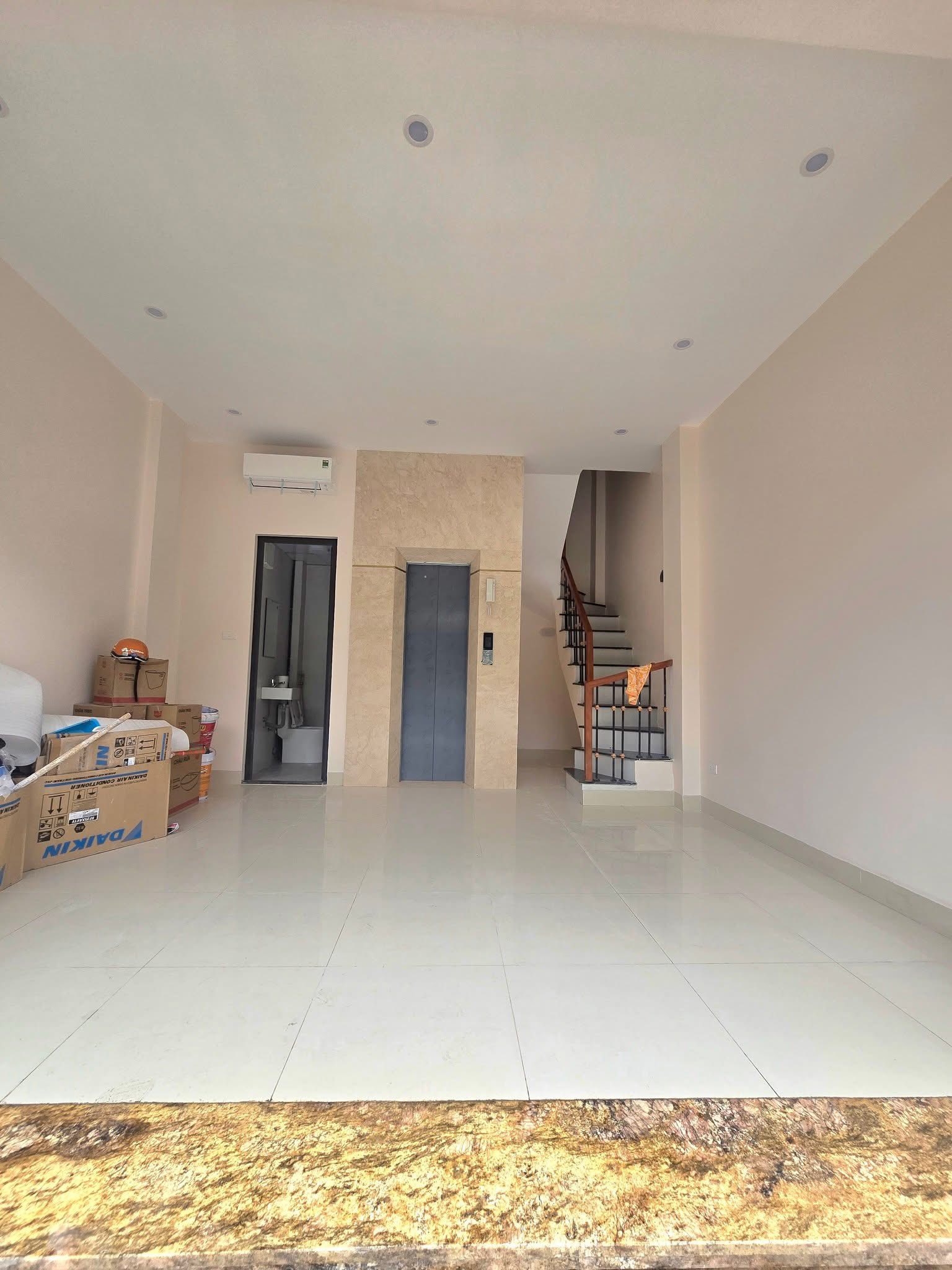 SIÊU HIẾM- Nhà Mặt Ngõ 279 Đội Cấn (MP Đại Yên) 29m/ 6T Thang máy, MT 5m 14.9 Tỷ - Ảnh 1
