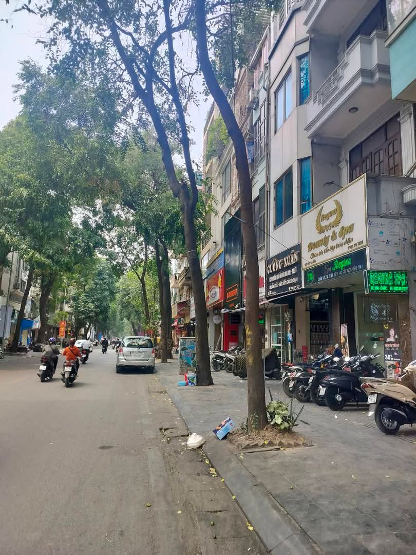 Bán nhà mặt phố LÒ ĐÚC HN...khu vực trung tâm sầm uất nhất HBT..căn nhà mặt phố dễ dàng kinh doanh,, - Ảnh chính