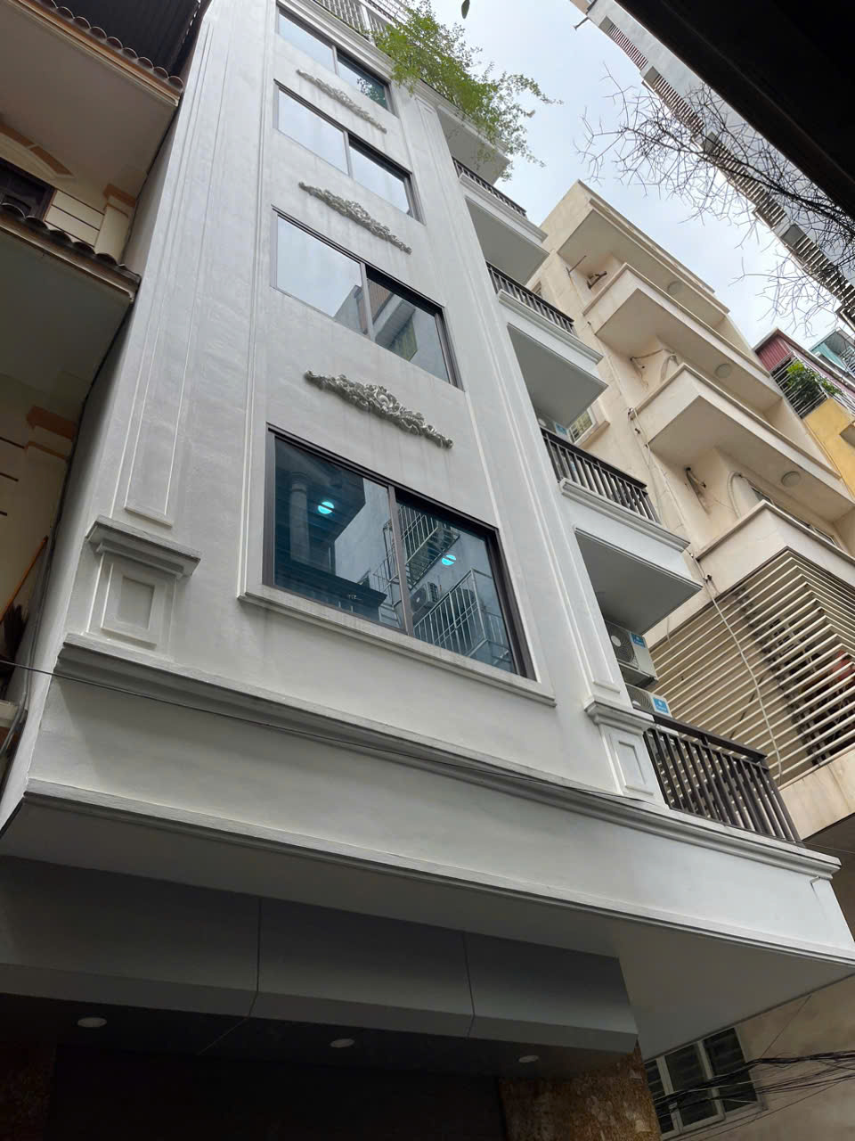 SIÊU VIP! LÔ GÓC – TRẦN QUỐC HOÀN - 60M2 - 6 TẦNG - GARA - THANH MÁY - CHỈ 17 TỶ - Ảnh 1
