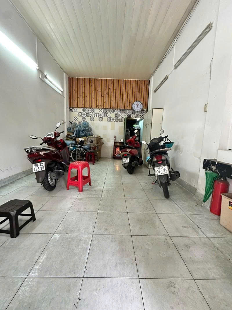 Bán nhà Mặt tiền Đinh Tiên Hoàng, Đakao, Quận 1, 4x19m, 2 Tầng, 1 đời chủ, 23.9 tỷ. - Ảnh 1