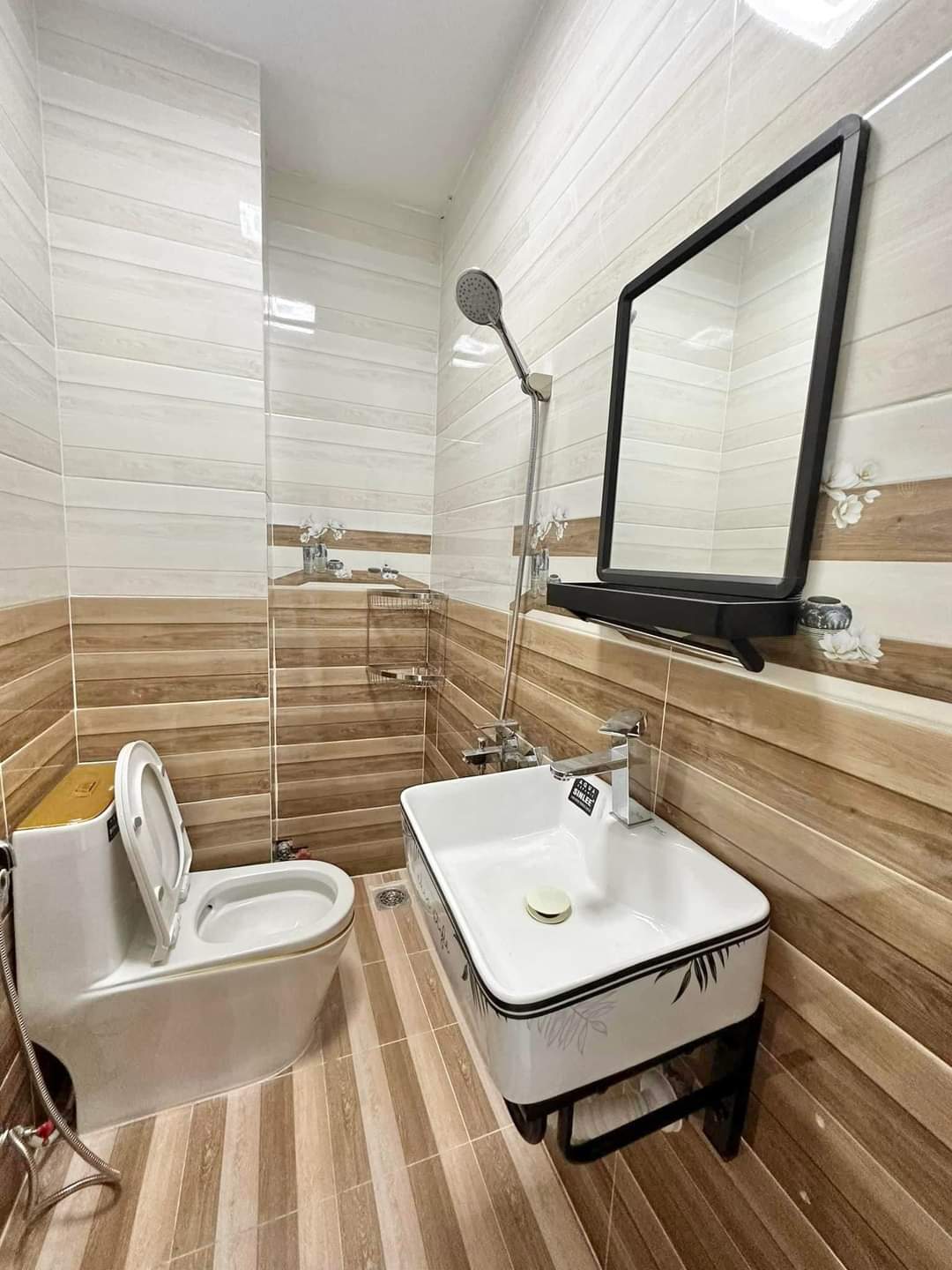 Bán nhà 3 tầng - Hẻm xe hơi đường số 4 giáp Tân Phú - 50M2, giá chỉ 3.45 tỷ - Ảnh chính