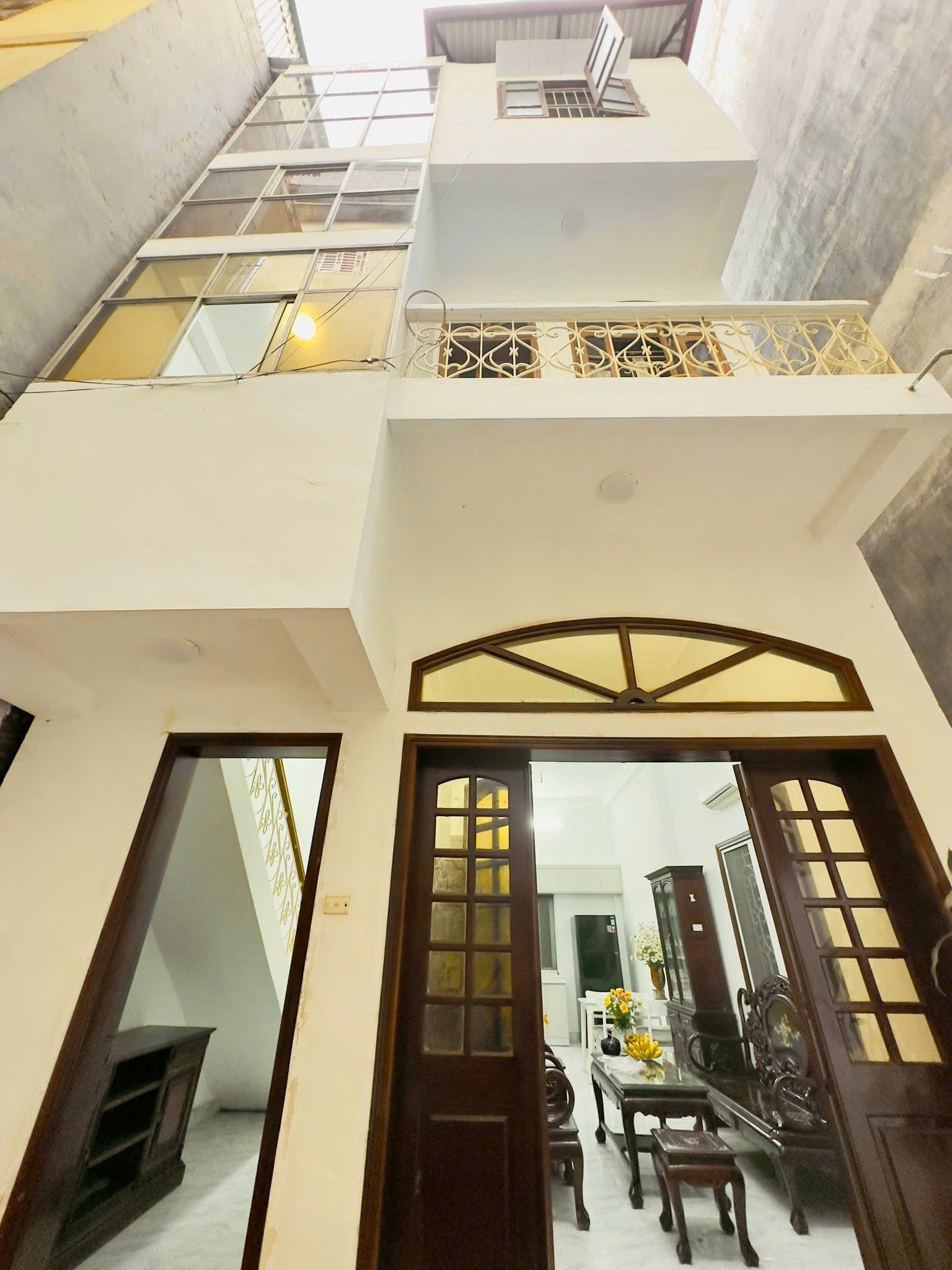NHÀ ĐƯỜNG LÁNG NGÃ TƯ SỞ - CÁCH PHỐ 30M DT 58m2 3 tầng mặt tiền 5.1m Giá 9.4 tỷ - Ảnh chính