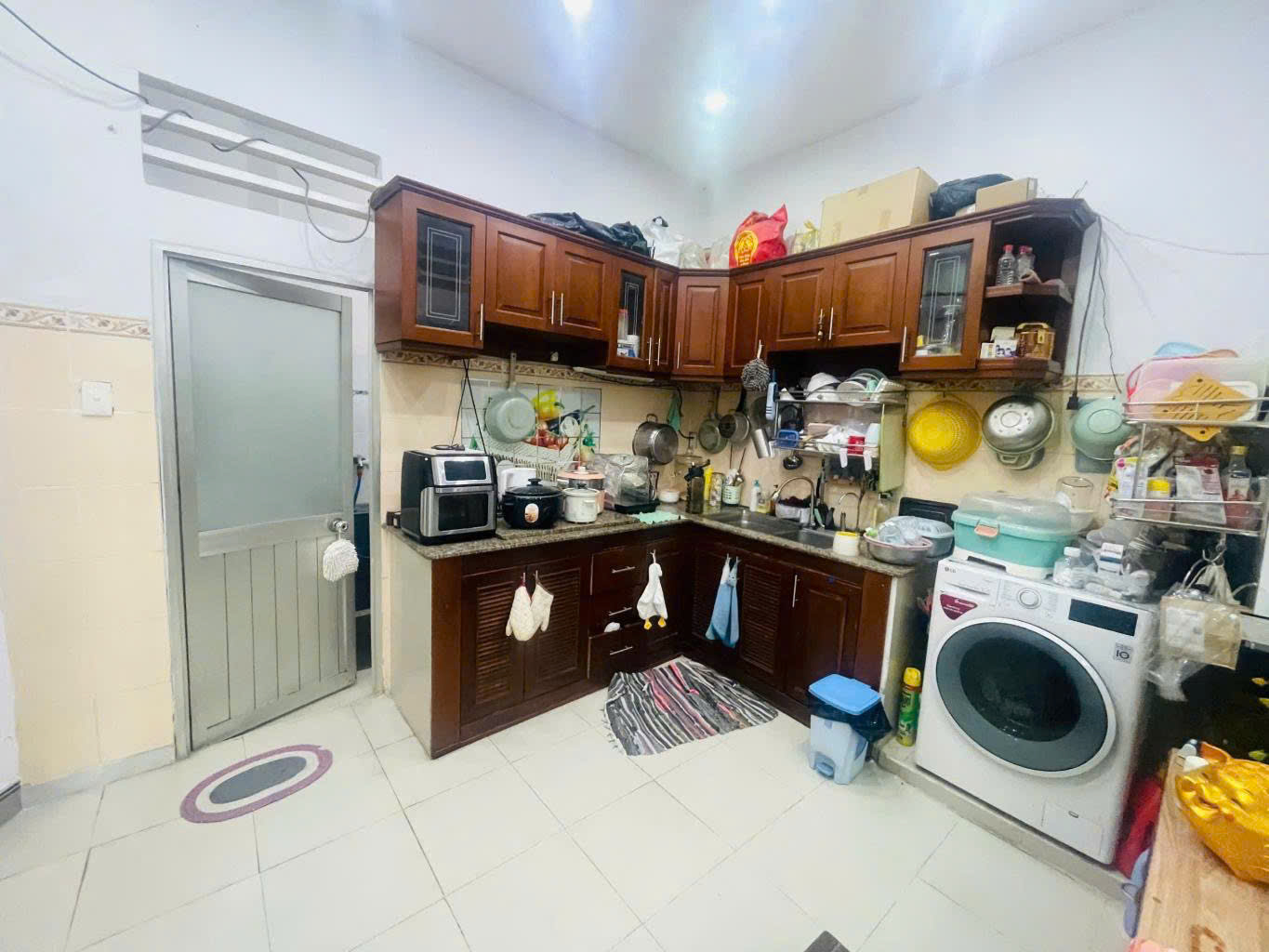 Nhà bán ngay hẻm Quang Trung, 7mx8m, 2 tầng, sổ riêng, giá chỉ 3 tỷ nhỉnh. - Ảnh 2